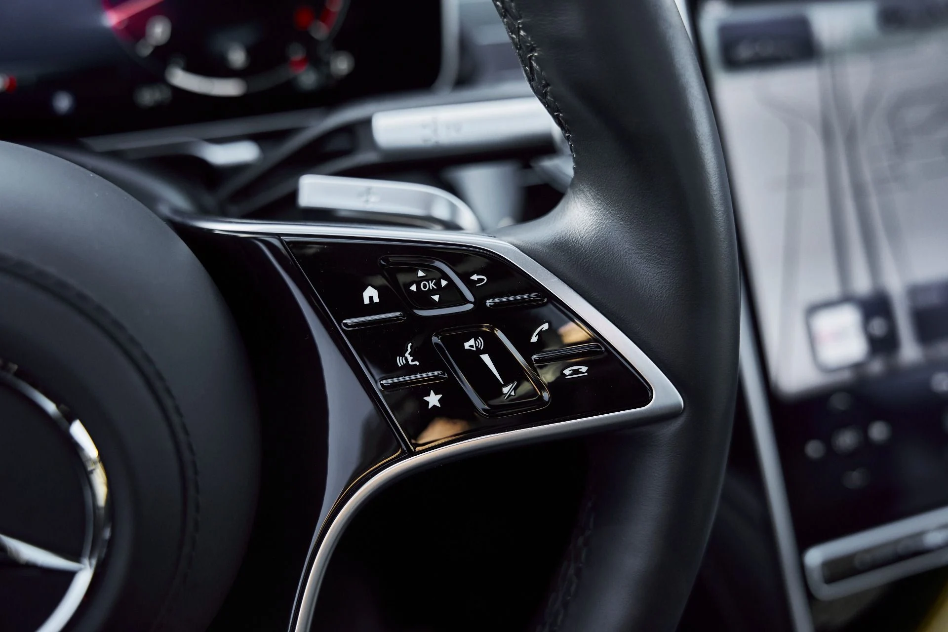 mph067_3120437474_Used_2023_Mercedes_Benz_S_Class_Maybach_S_680_1769804078_cd6e070ec8