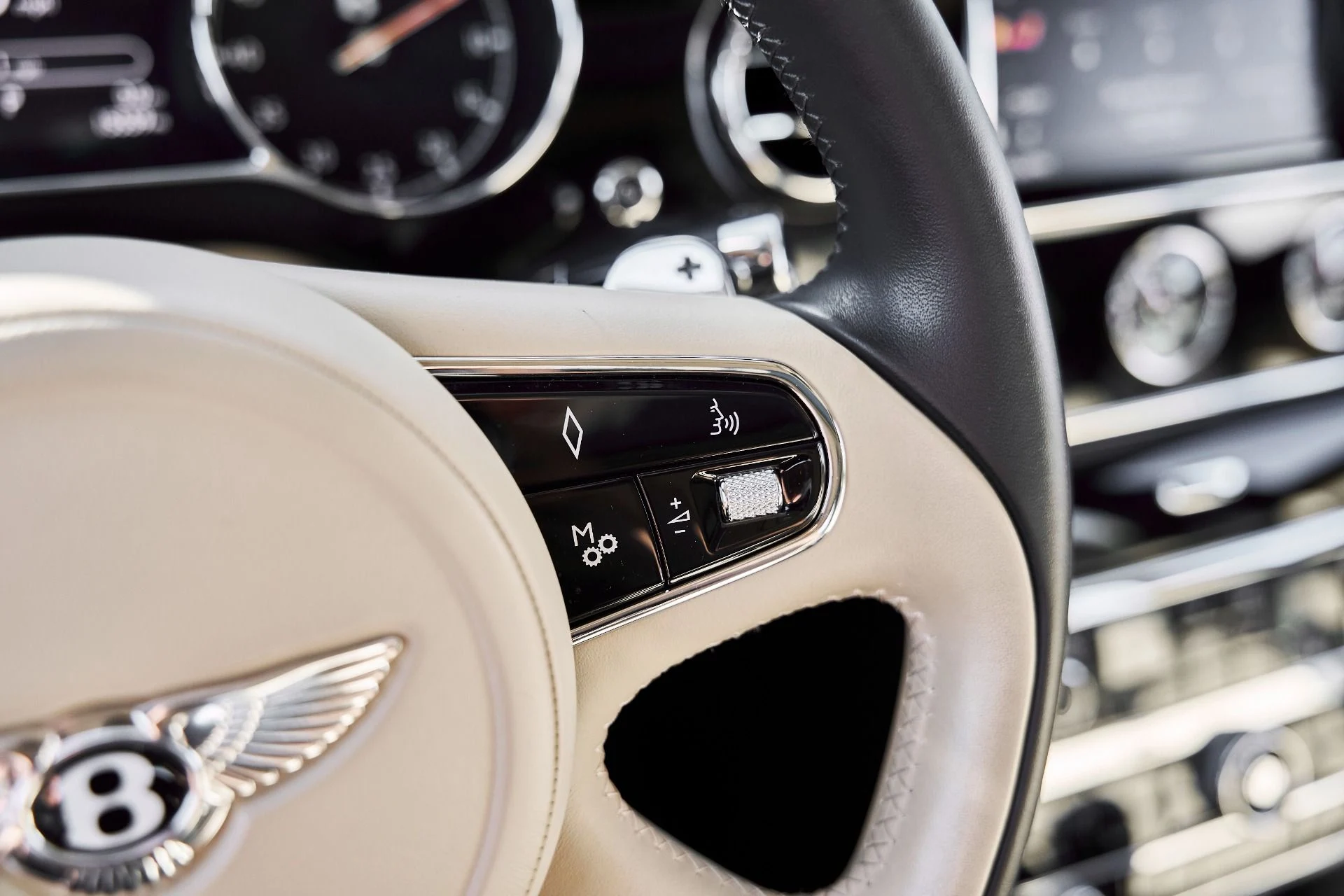 mph067_313159580_Used_2019_Bentley_Mulsanne_Base_1773861453_cfcf79fe1d