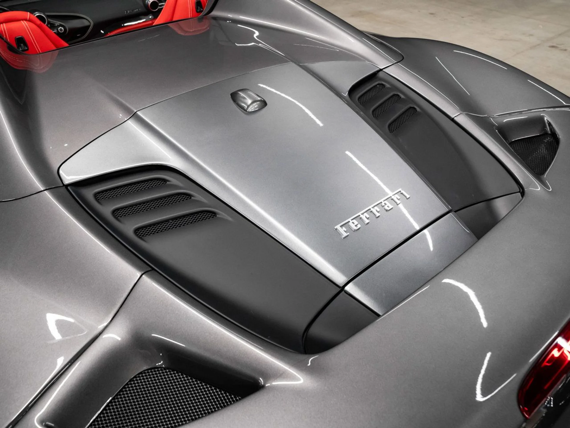 mph067_314086060_ferrari_f8_spider_2021_40fe51dd69