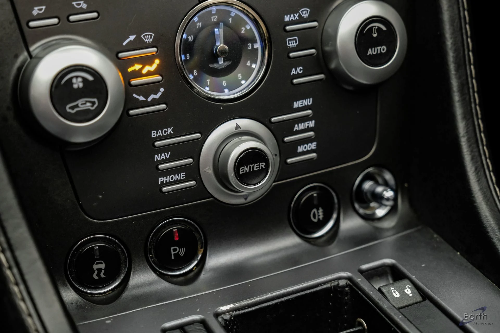 mph067_3174453420_0f5051536d765670b6a9e880f1d05a8dx_0c823fce3d