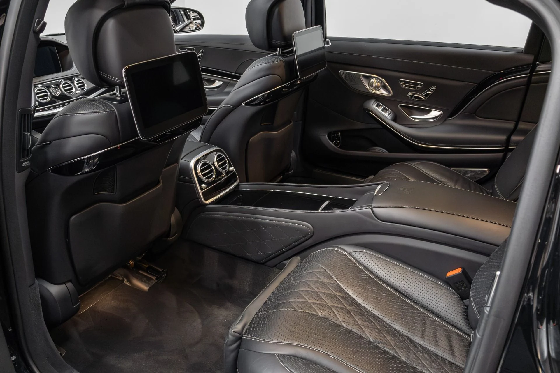 mph067_3355902616_Used_2019_Mercedes_Benz_S_Class_Maybach_S_650_1763220907_472965715a