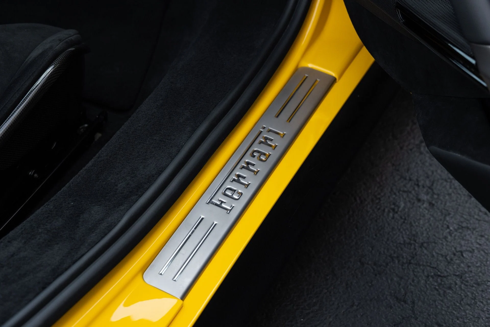 mph067_3398015499_Used_2025_Ferrari_SF_90_Spider_1772646640_b3a8eca622