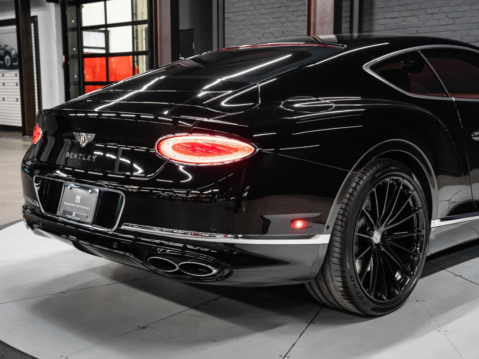 mph067_3569512766_bentley_continental_2020_77a083650f