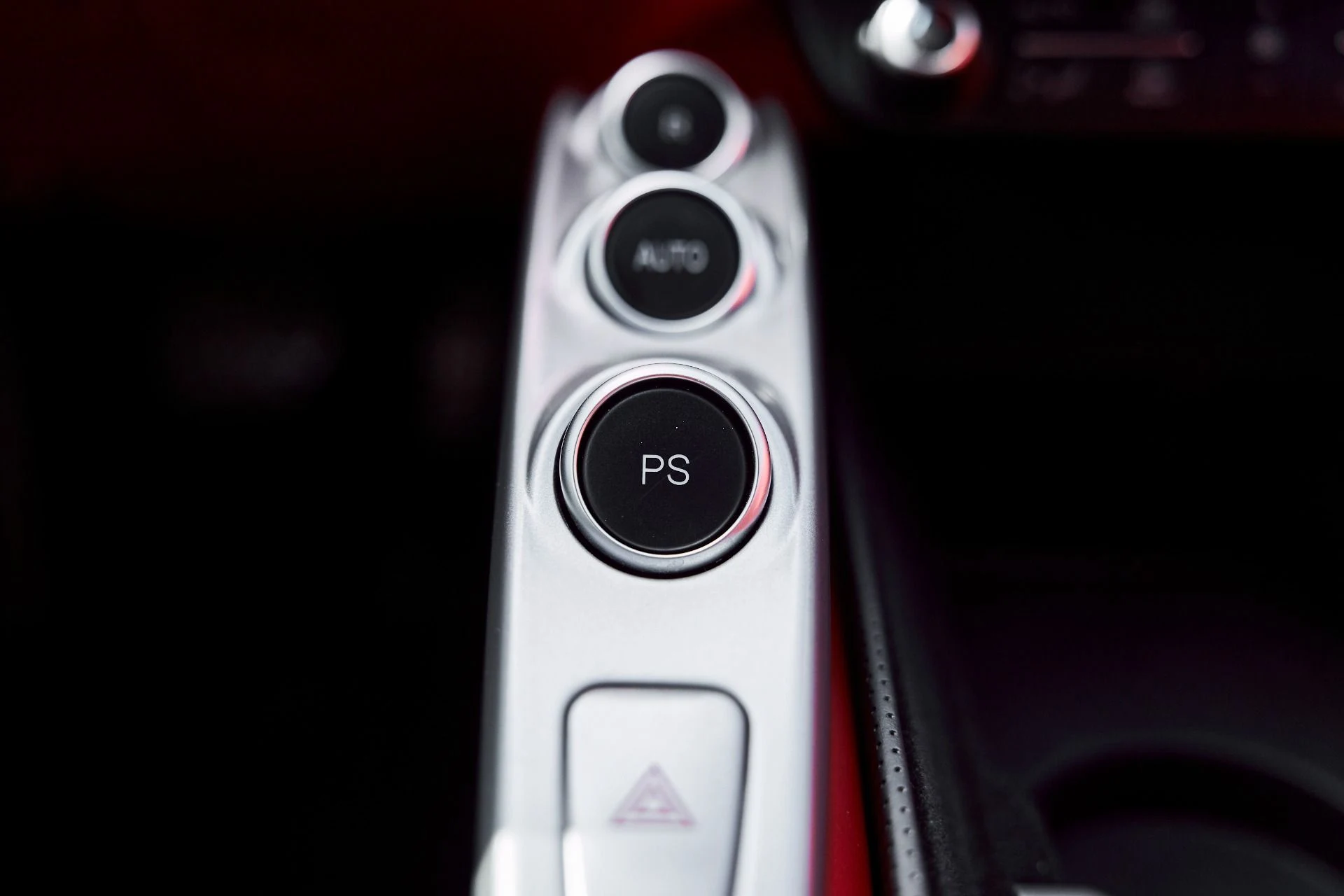 mph067_3578398683_Used_2019_Ferrari_GTC_4_Lusso_V12_1771467718_1eb4372269