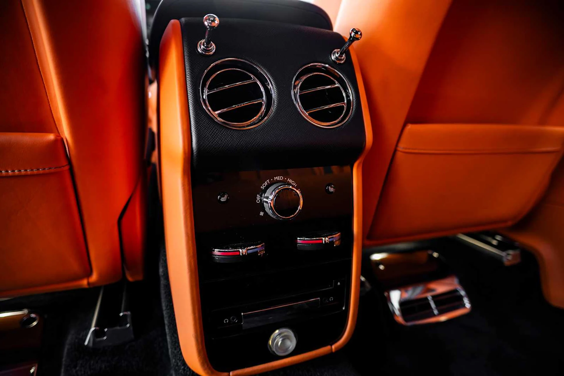 mph067_3587610442_b15803bcbb9197539cbed8b54054f0f8x_c0f1a2f7f6