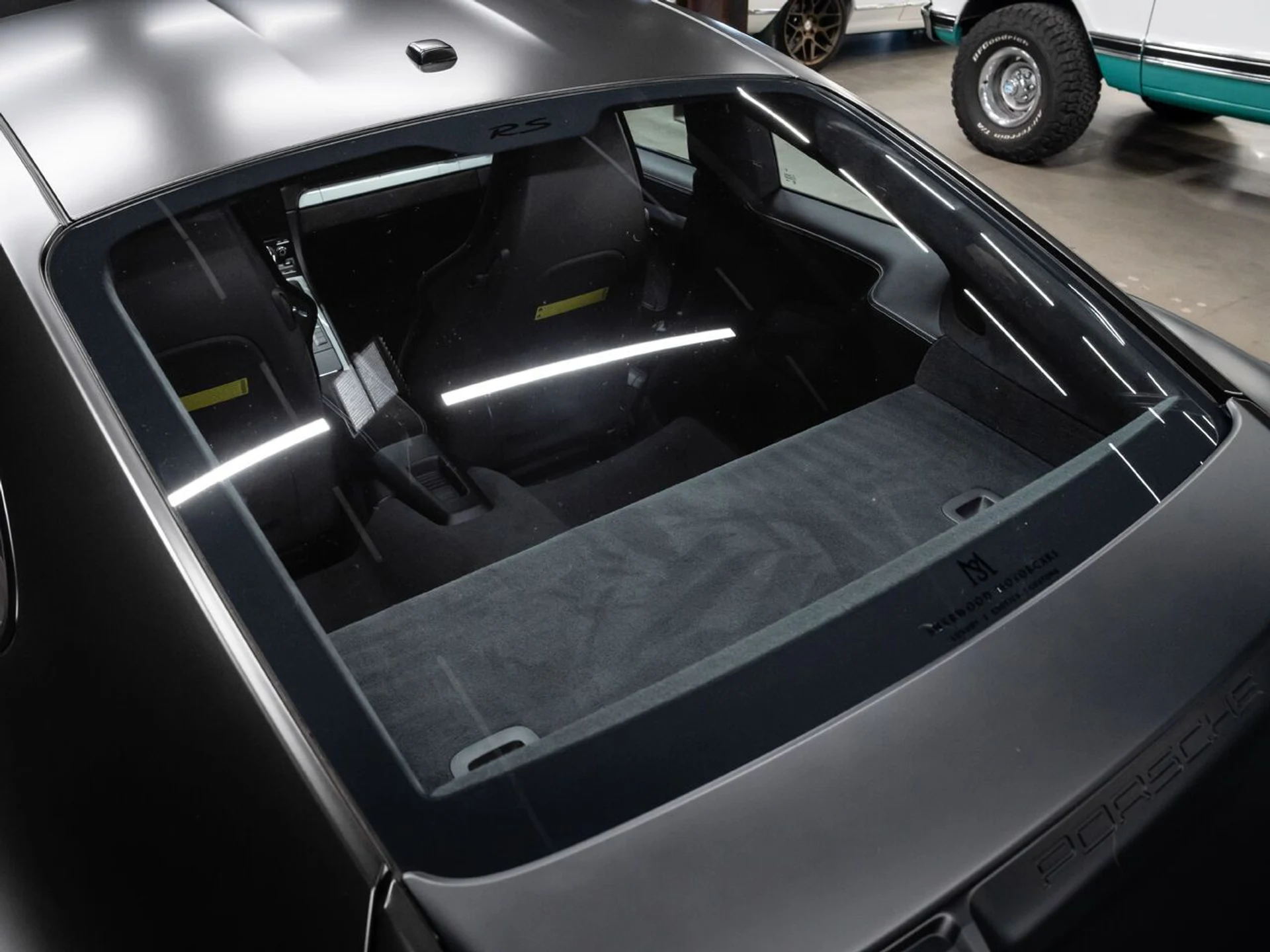 mph067_3642994714_porsche_911_2019_c5a56cd11f