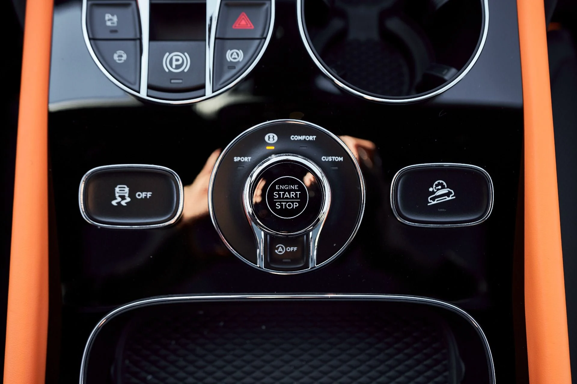 mph067_3693587316_Used_2025_Bentley_Bentayga_S_Black_Edition_1764904277_0aba4293e5