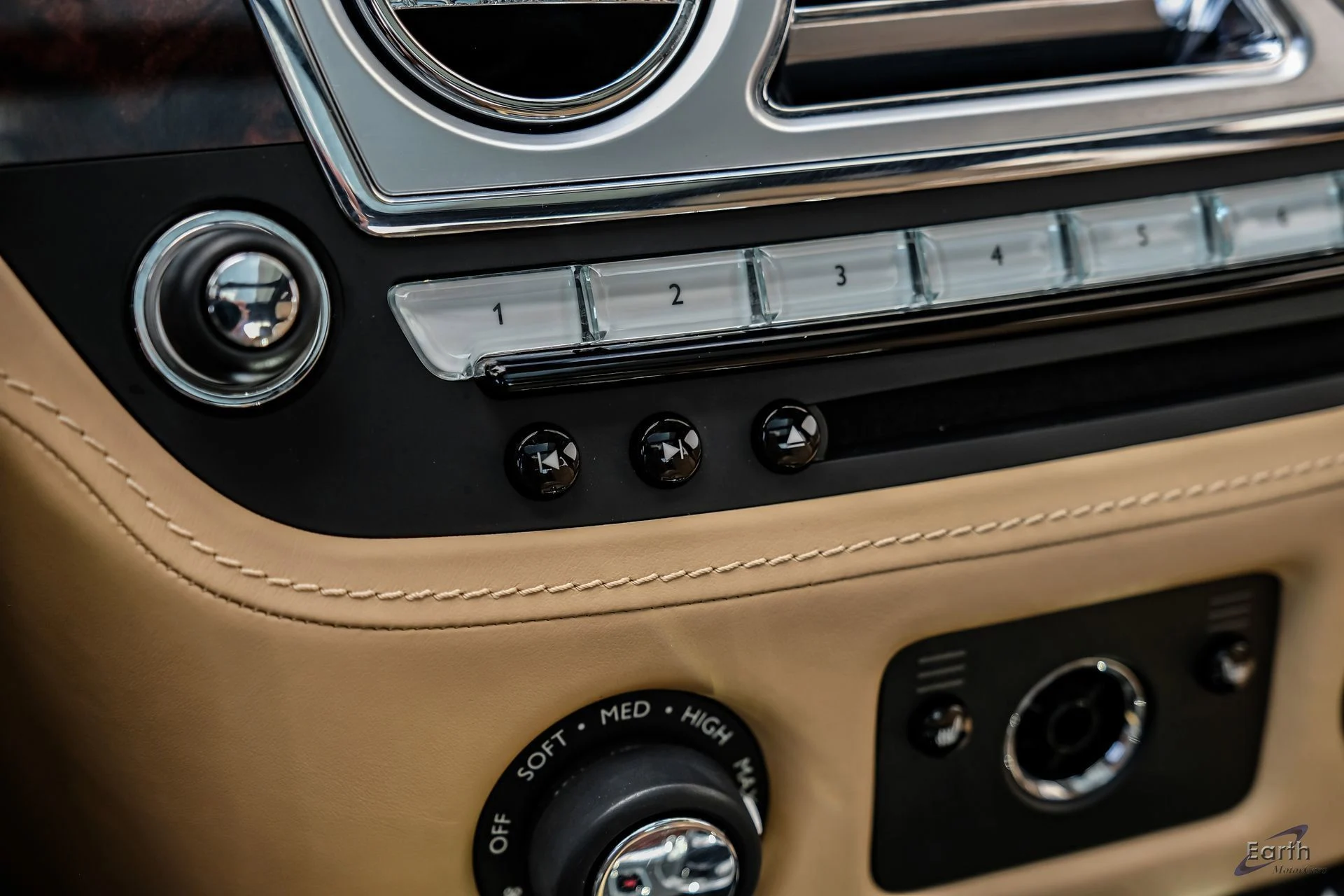 mph067_370543999_55e2424c1d9ce462158f659bd18f3a1bx_84e1f7c3ad