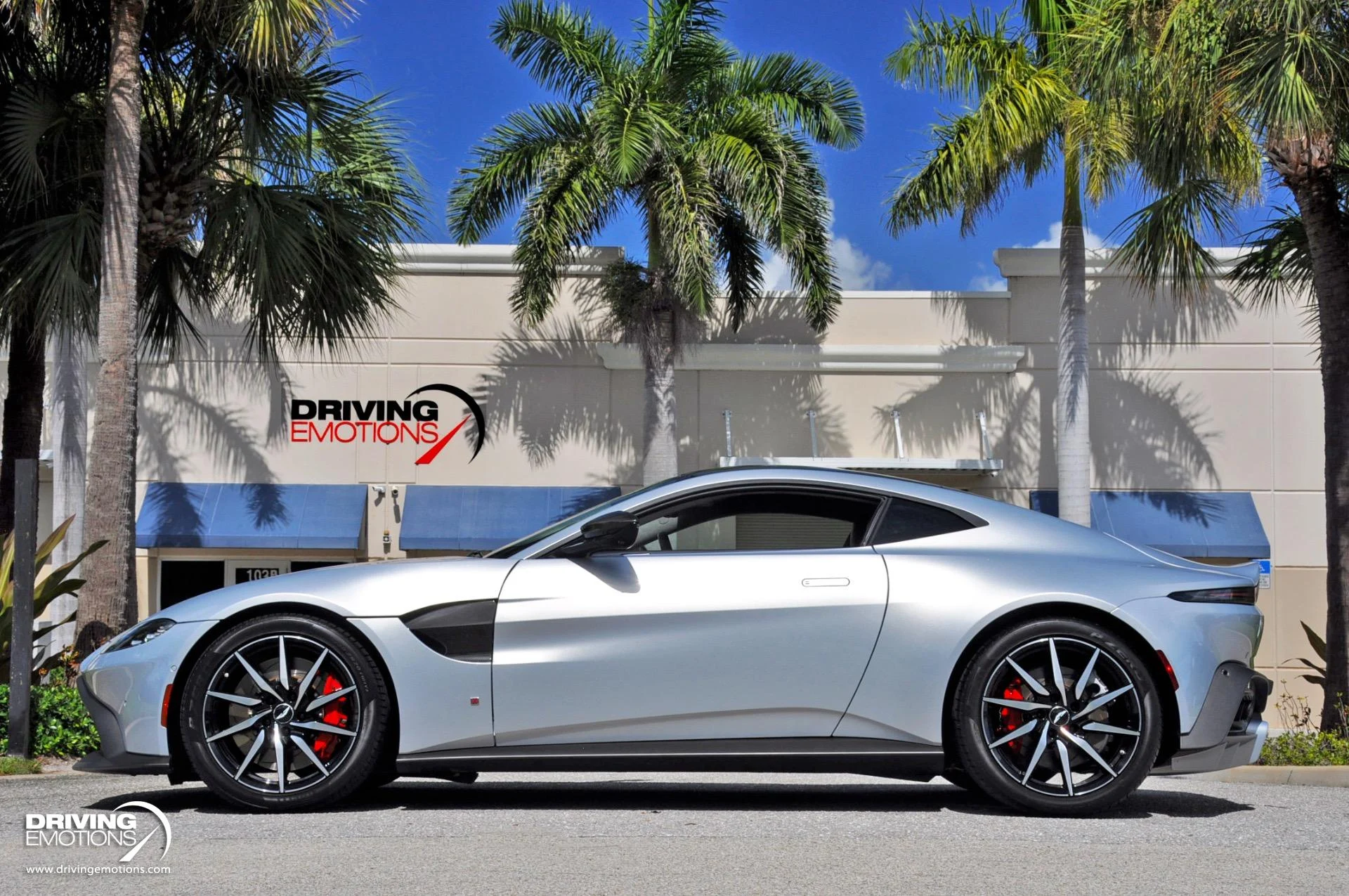 mph067_3716852028_880_p68_l_9ee4f66921