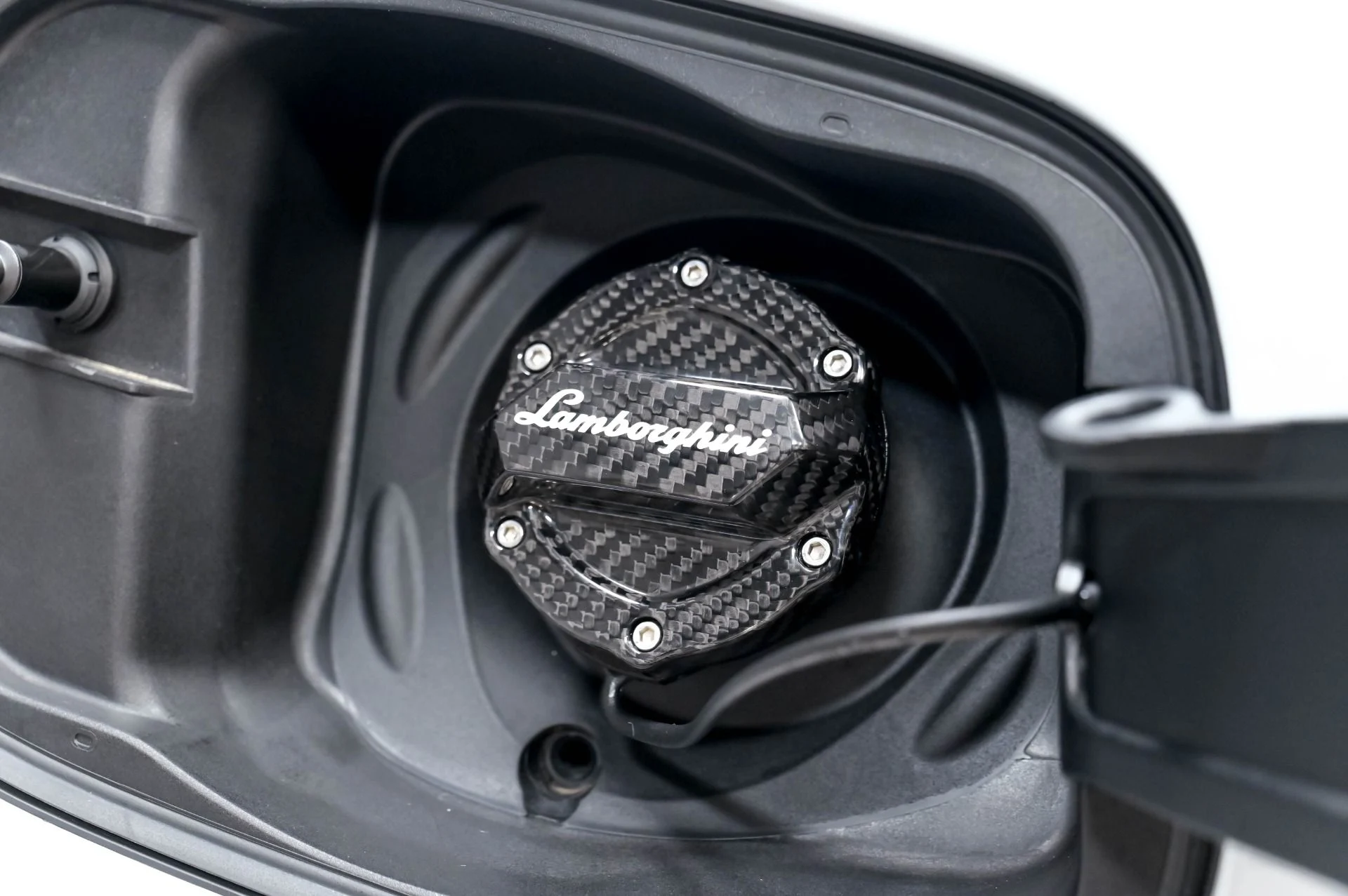 mph067_3774072512_Used_2020_Lamborghini_Urus_1778528583_d87af5769b
