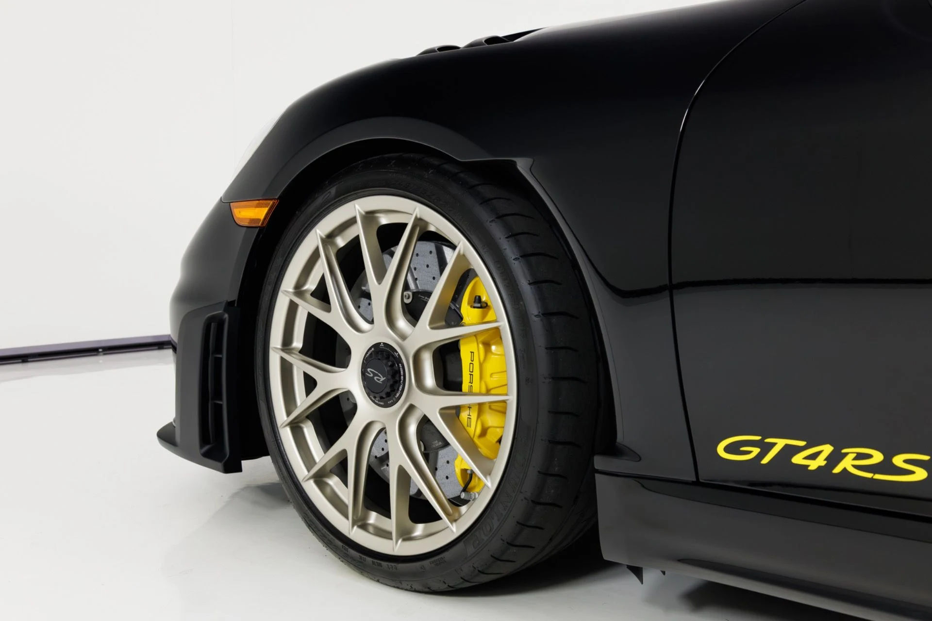 mph067_3791138556_Used_2025_Porsche_718_Cayman_GT_4_RS_1774365234_5612bec1a8