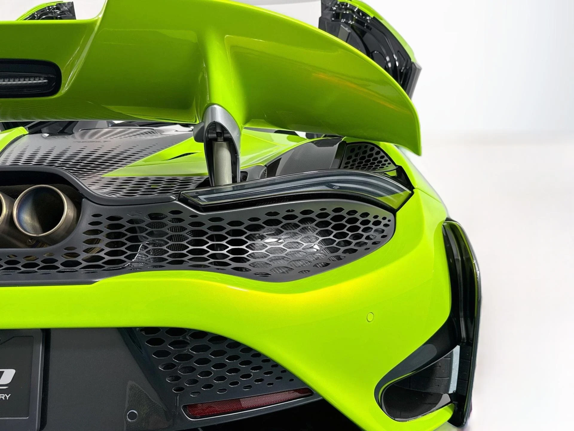 mph067_3804374777_Used_2022_Mc_Laren_765_LT_Spider_1789410124_280d1dff3f