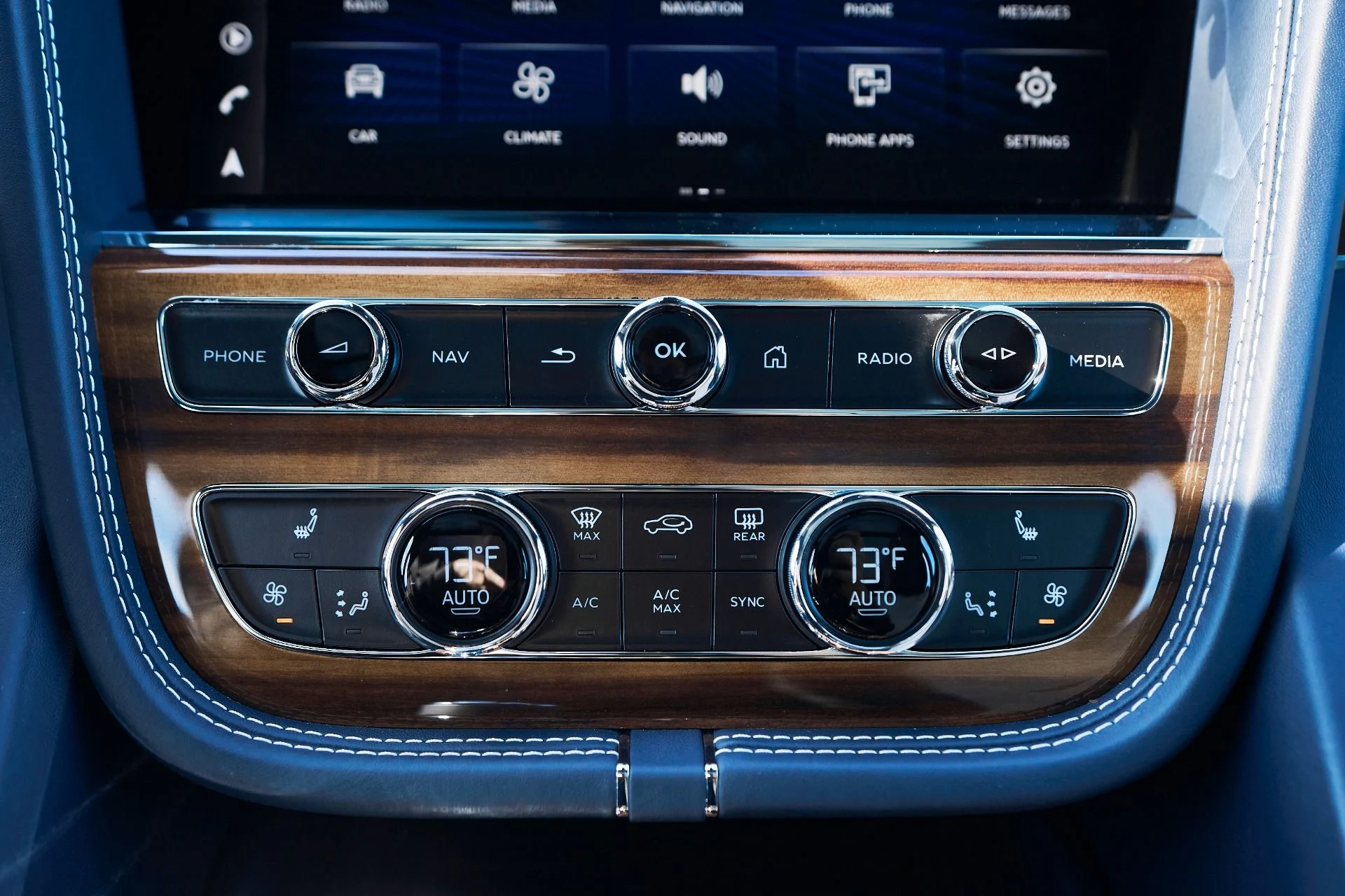 mph067_3913774178_Used_2021_Bentley_Bentayga_V8_1764209091_a9fa79ee4c