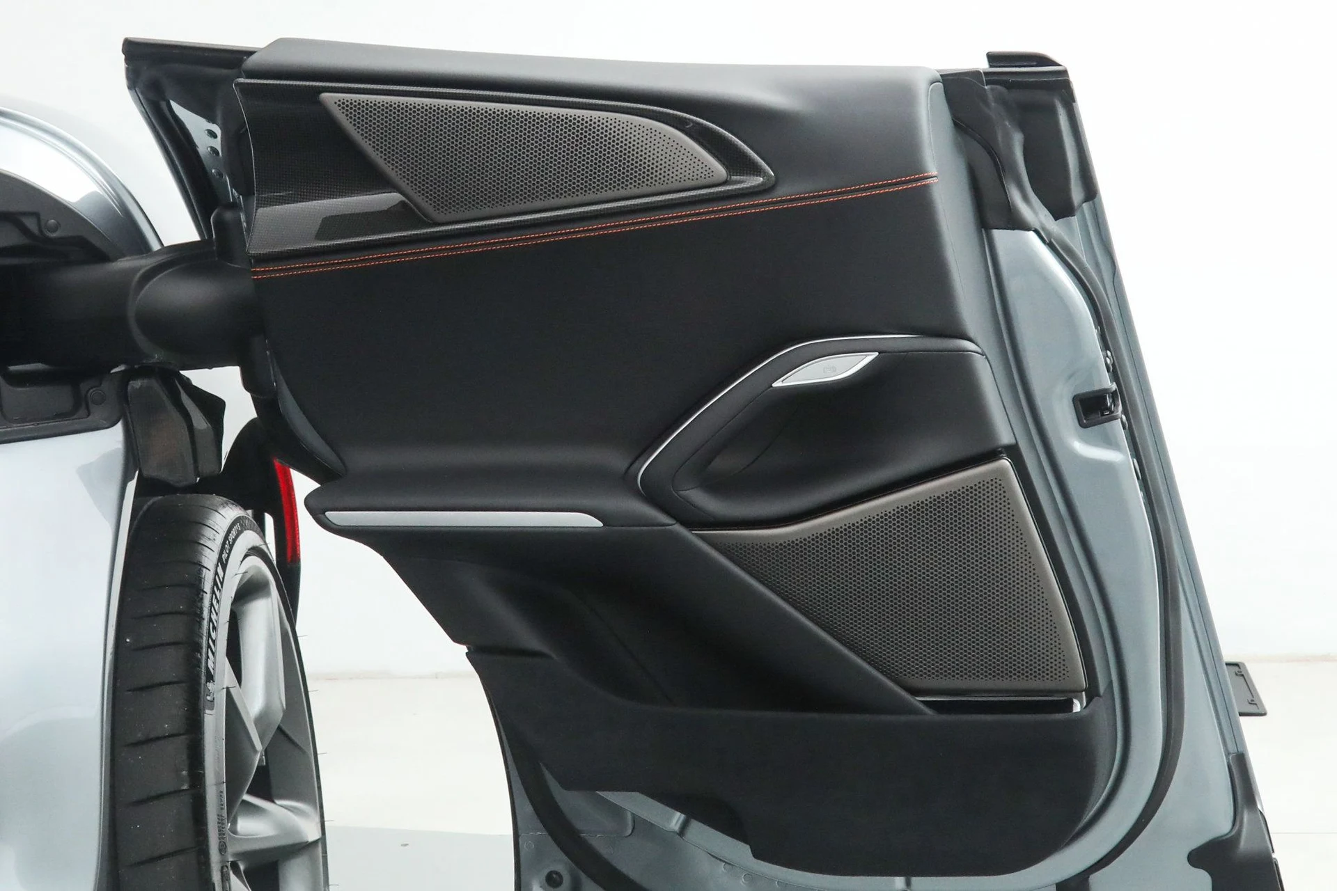 mph067_3967638142_081132531b246e8933187492d4f88e74_4a5569ba58