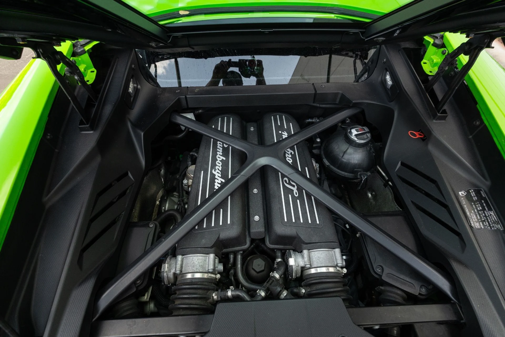 mph067_3989152187_Used_2020_Lamborghini_Huracan_EVO_1770872075_e932c8c4cc