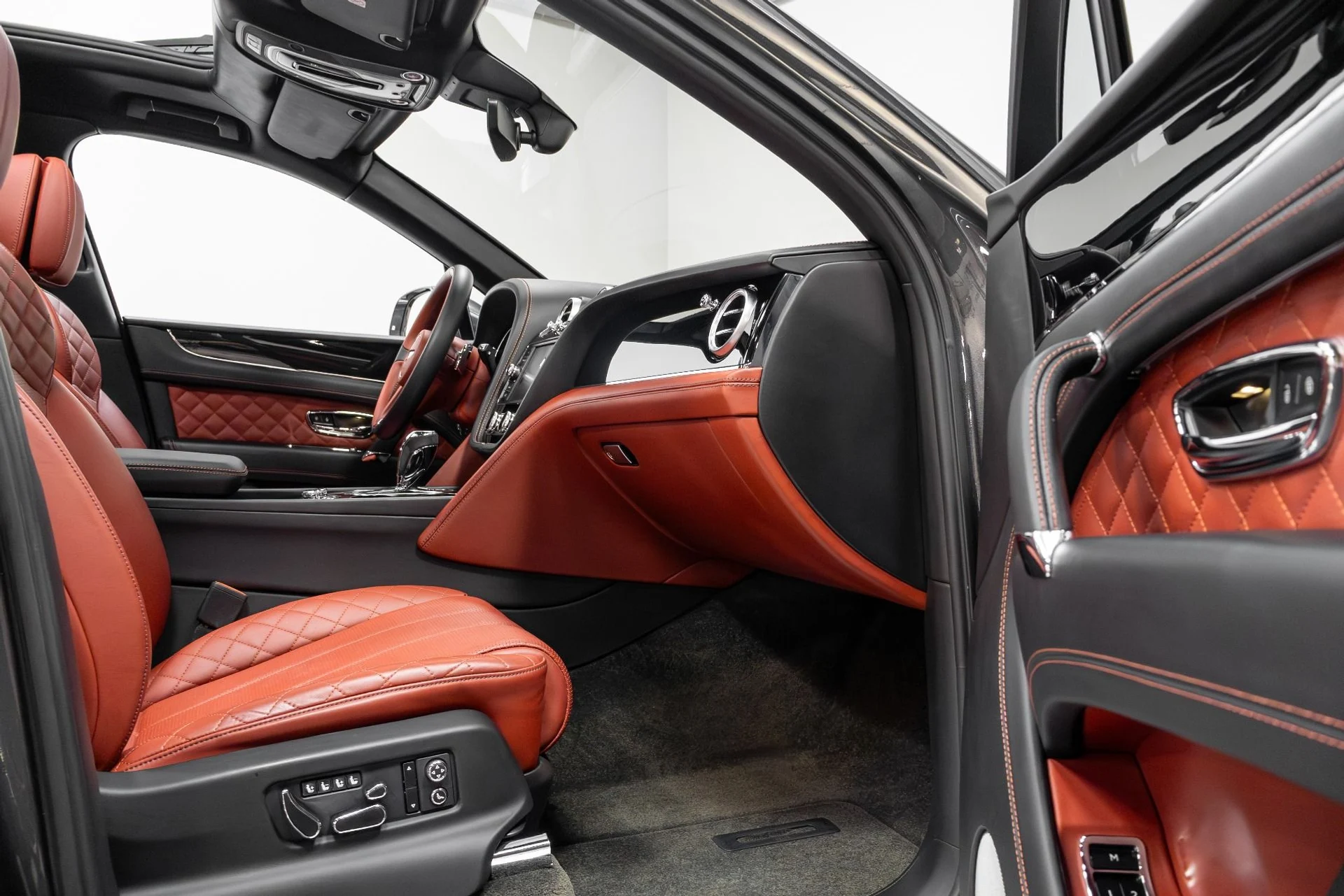 mph067_3995691951_Used_2017_Bentley_Bentayga_W12_1763489562_32e3decd2e