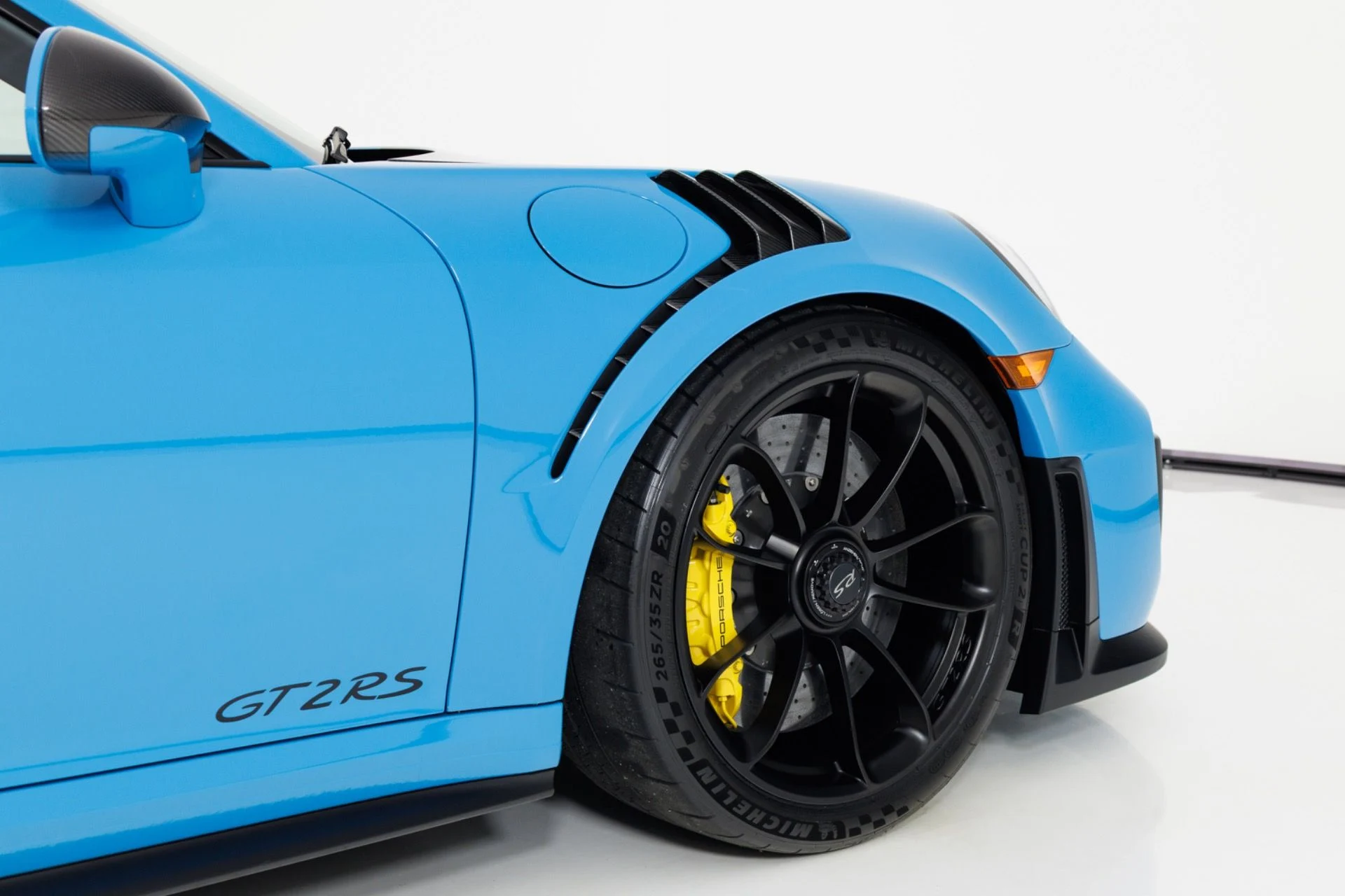 mph067_403732459_Used_2019_Porsche_911_GT_2_RS_1792013923_3c497b1cb3