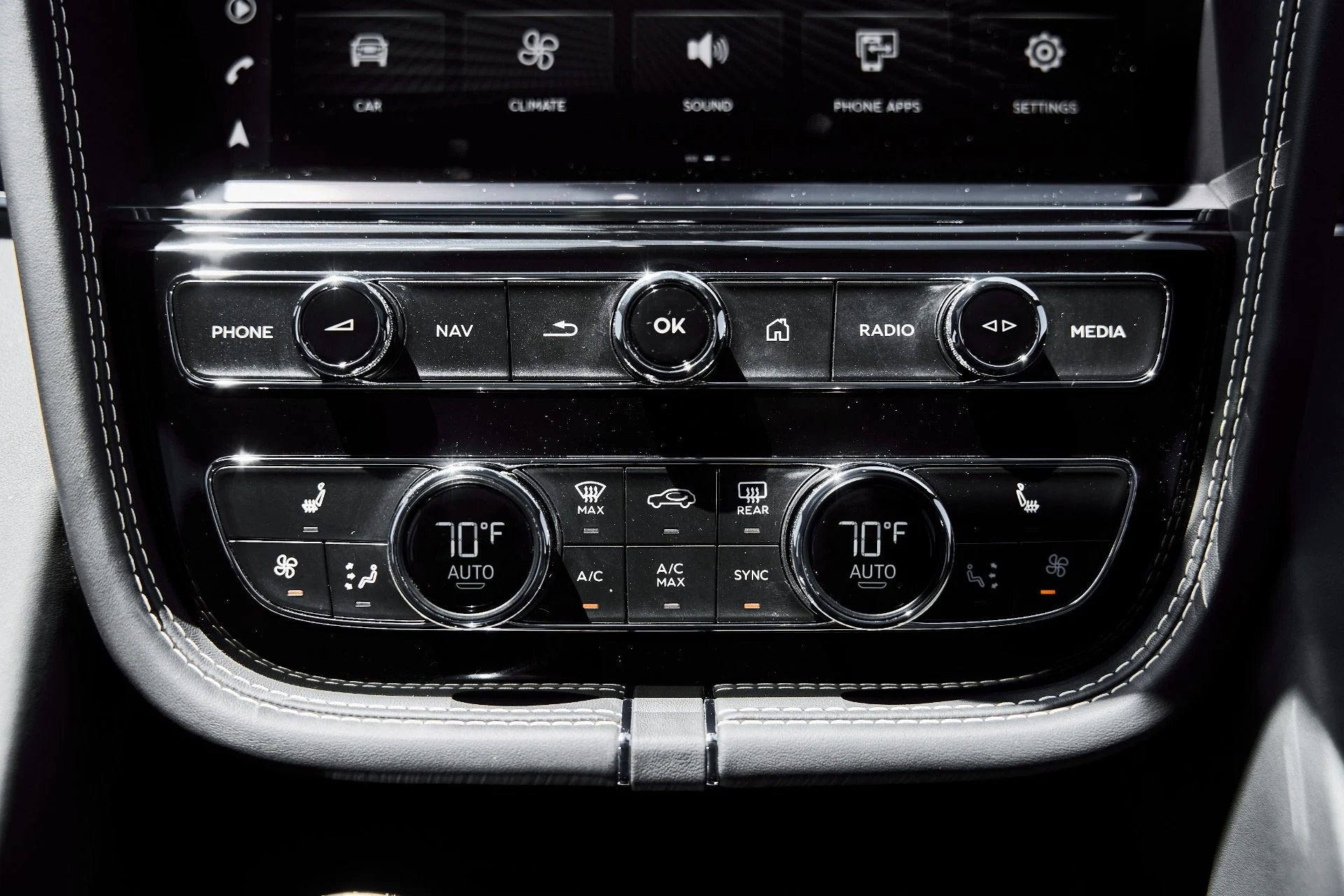 mph067_4094273362_Used_2024_Bentley_Bentayga_1778202865_dad44eeb8d