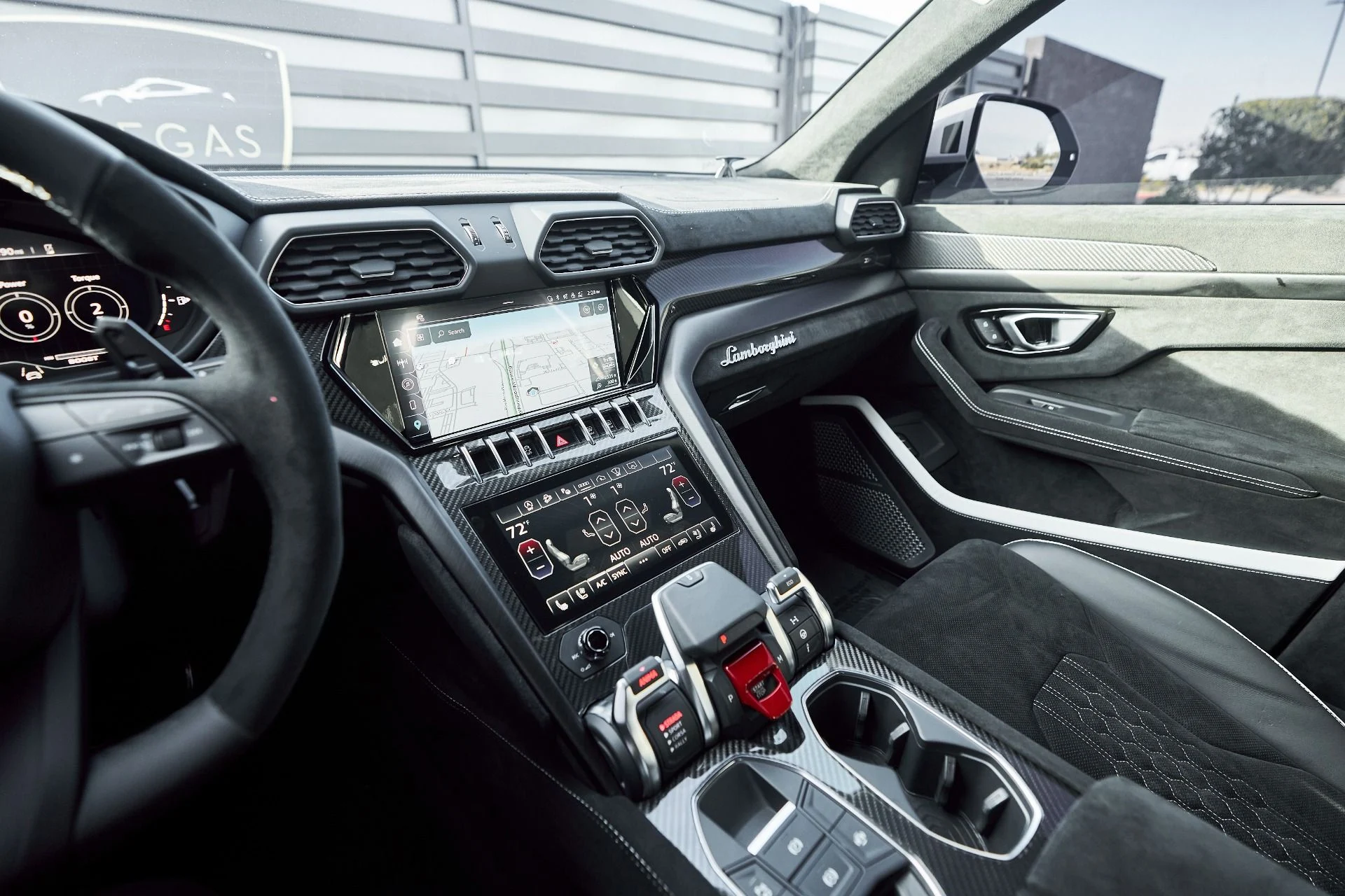 mph067_4099070306_Used_2024_Lamborghini_Urus_Performante_1764730757_a973c7cd05