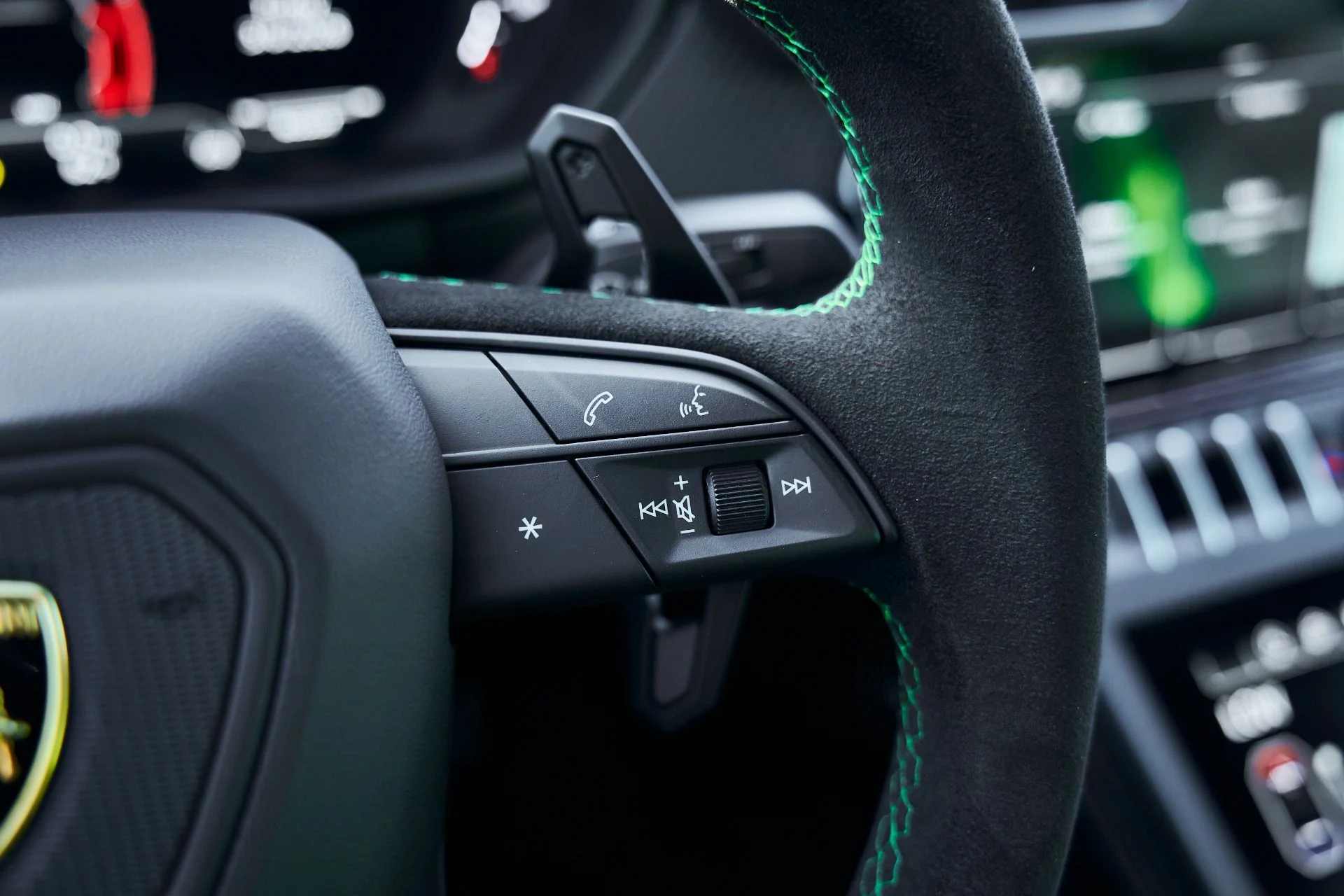 mph067_4143396839_Used_2024_Lamborghini_Urus_Performante_1772849160_c8ab5190f9