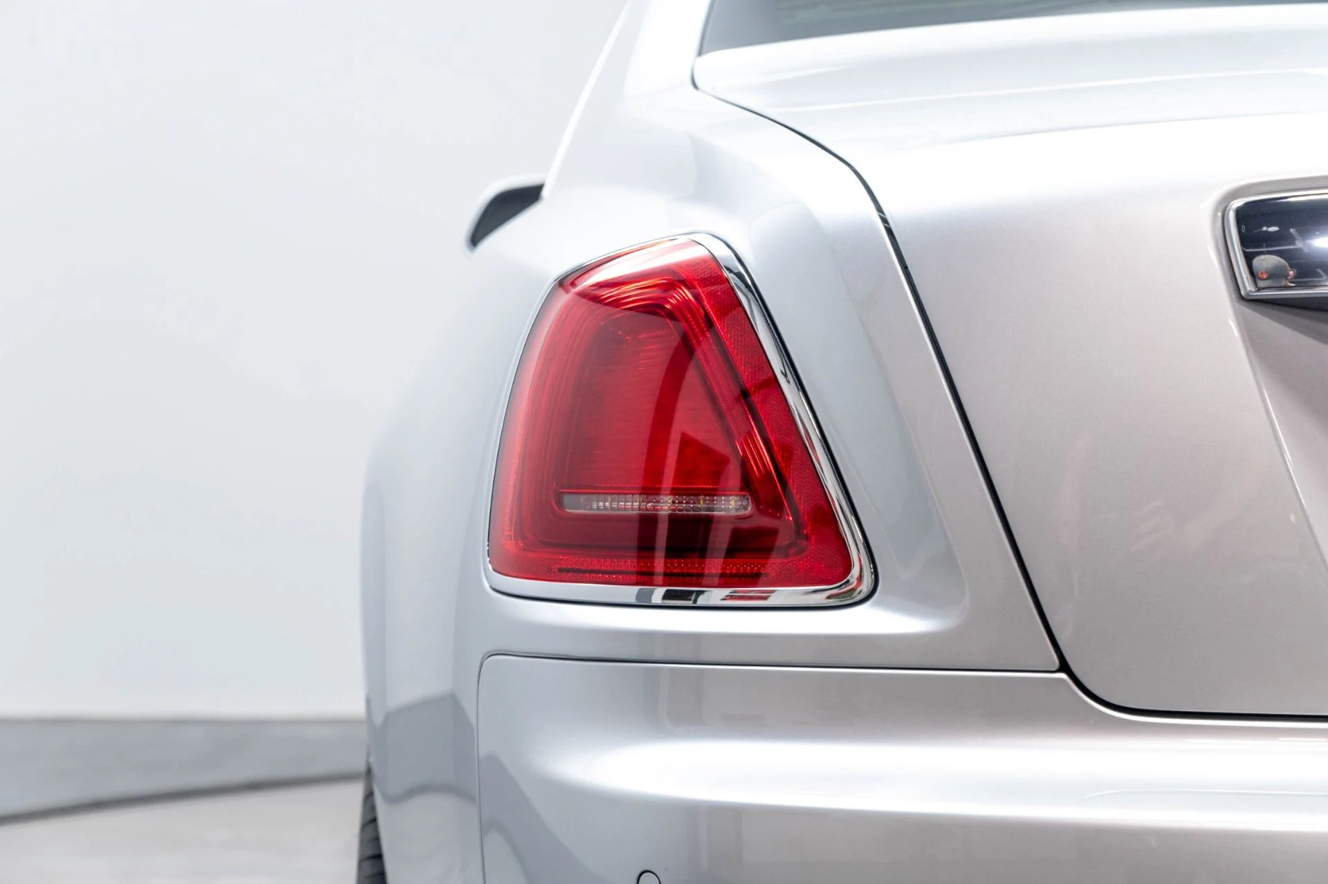mph067_4150277131_Used_2012_Rolls_Royce_Ghost_1778014944_96bd28ffdf
