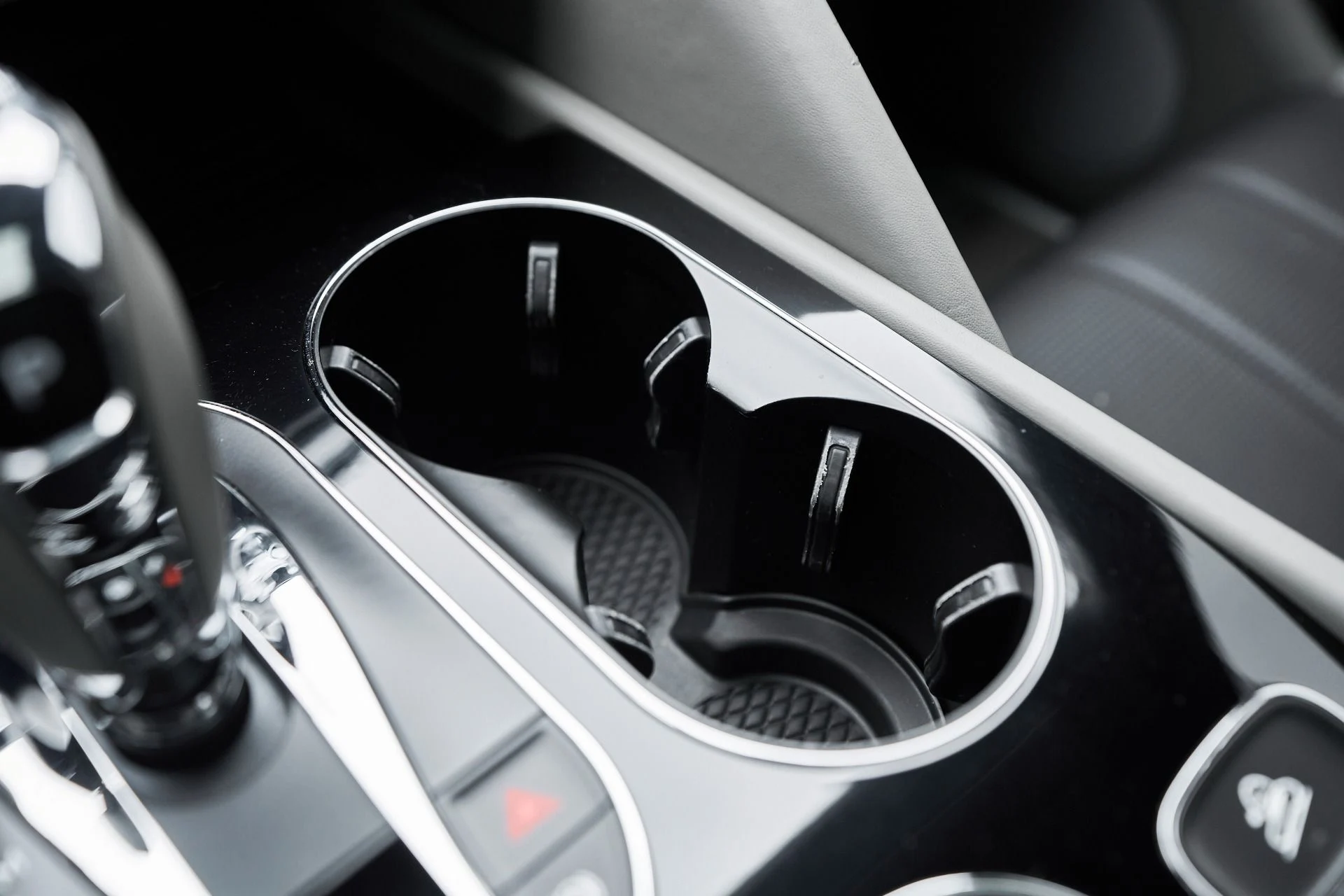 mph067_4160531870_Used_2023_Bentley_Bentayga_EWB_Azure_1763502585_6784aa0835