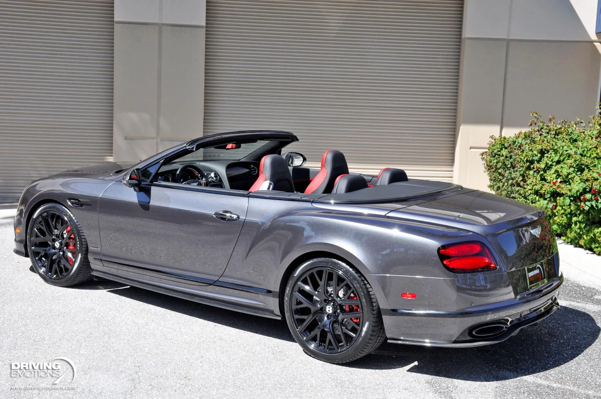 mph067_4162349908_891_p68_l_2ec09087ba