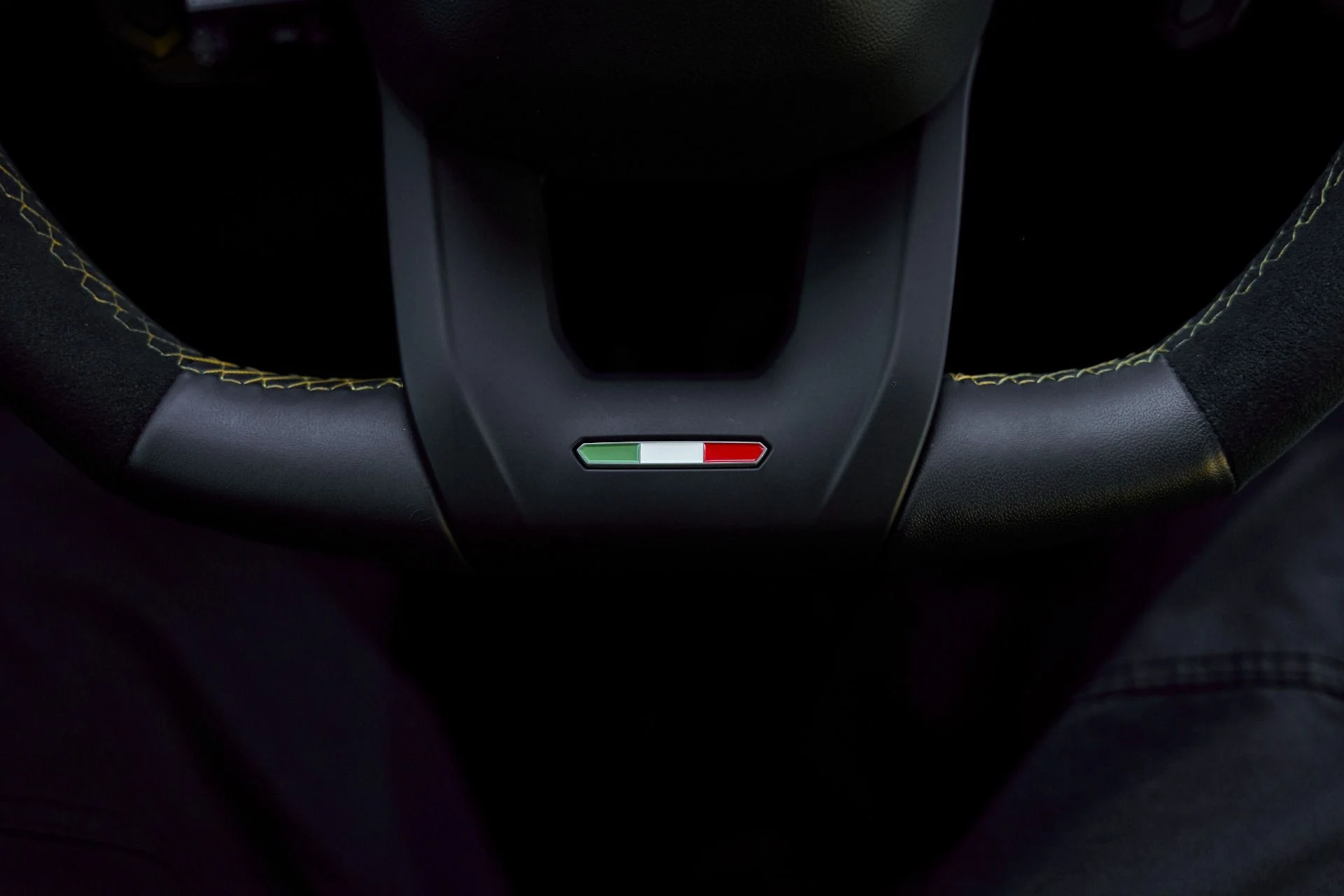 mph067_4207812601_Used_2024_Lamborghini_Urus_Performante_1768011662_358a07bea9