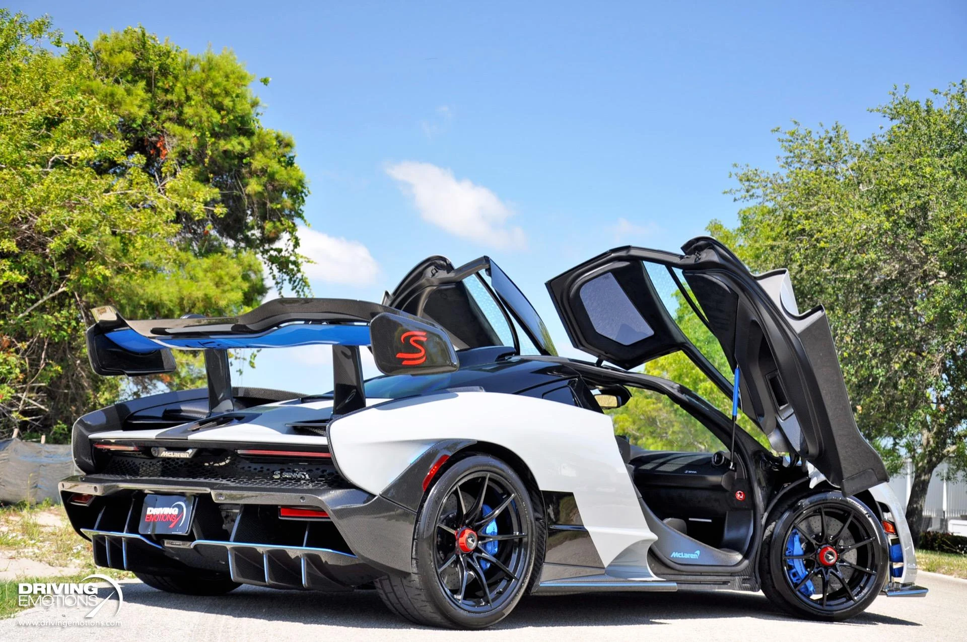 mph067_4260706832_683_p68_l_5be869fd39