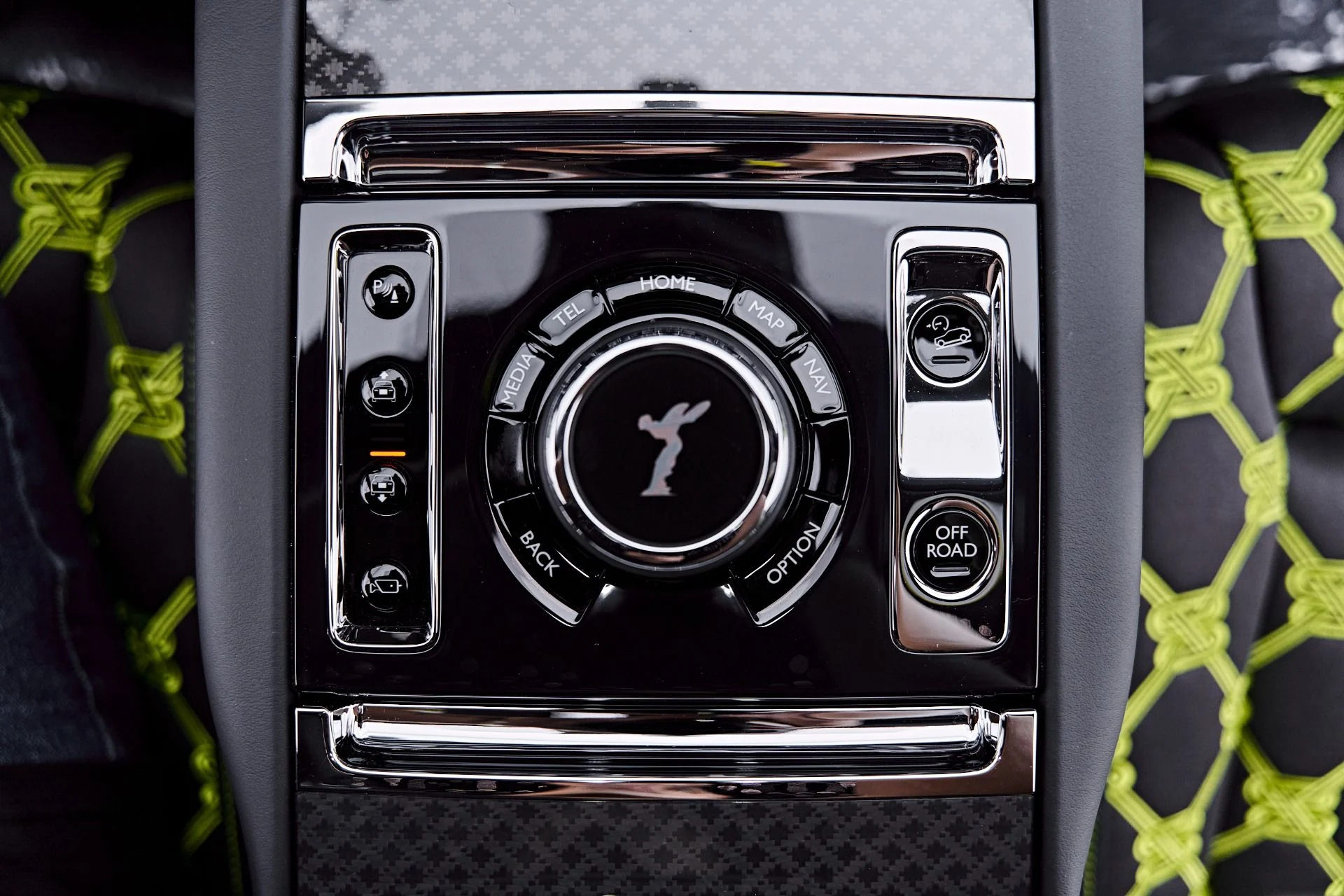 mph067_4287559974_Used_2025_Rolls_Royce_Cullinan_Black_Badge_1783817531_fddb93e64b