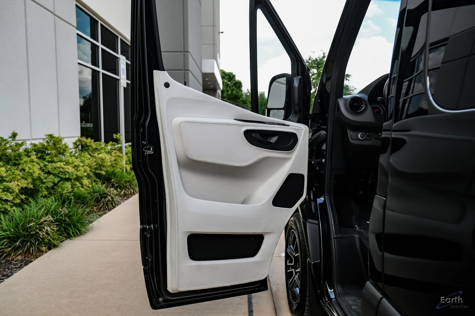 mph067_506480114_b34196415fb627eb8a1ab301754f3392x_cafeeb70d5