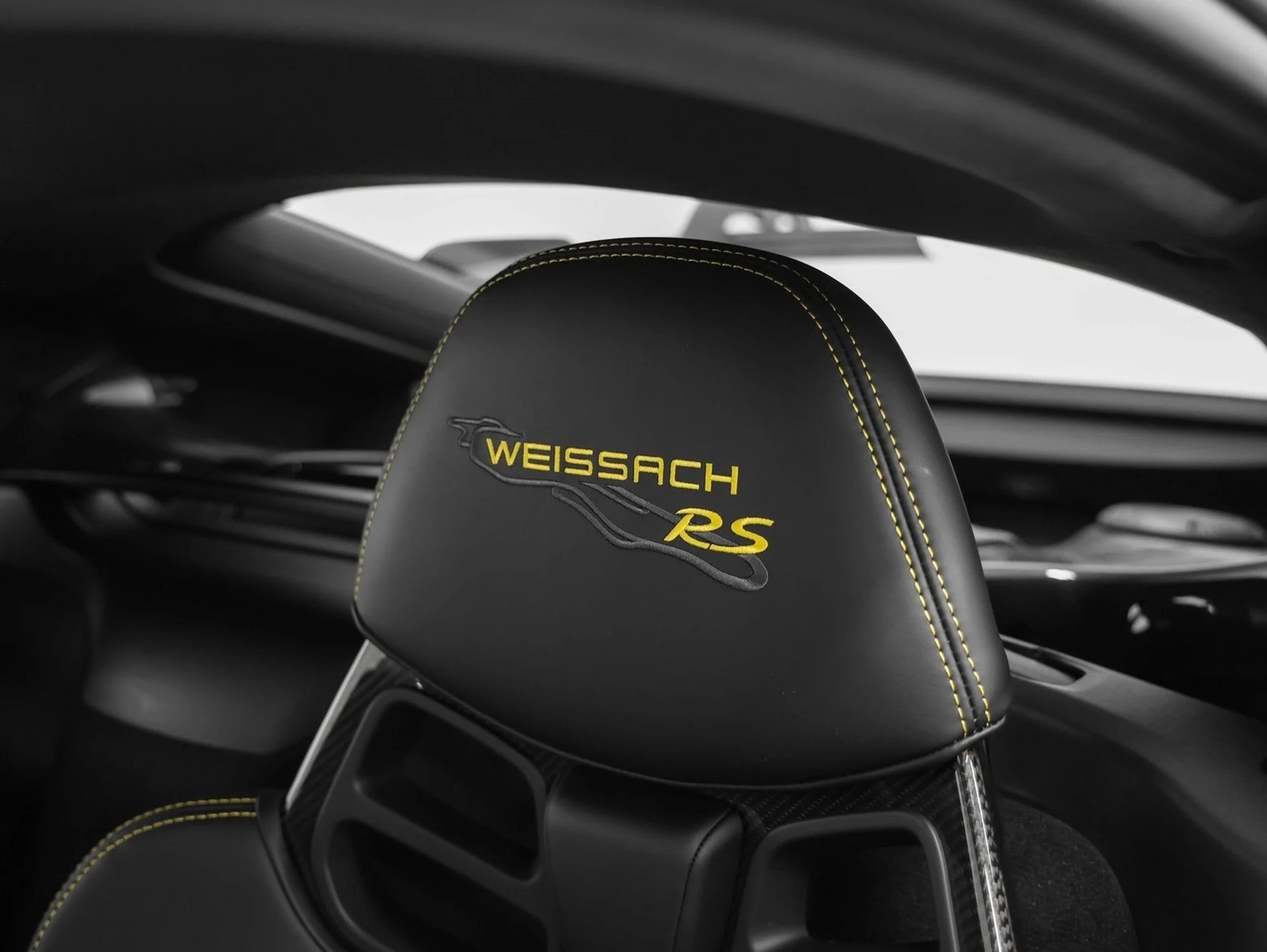 mph067_513660359_68_618de8738e