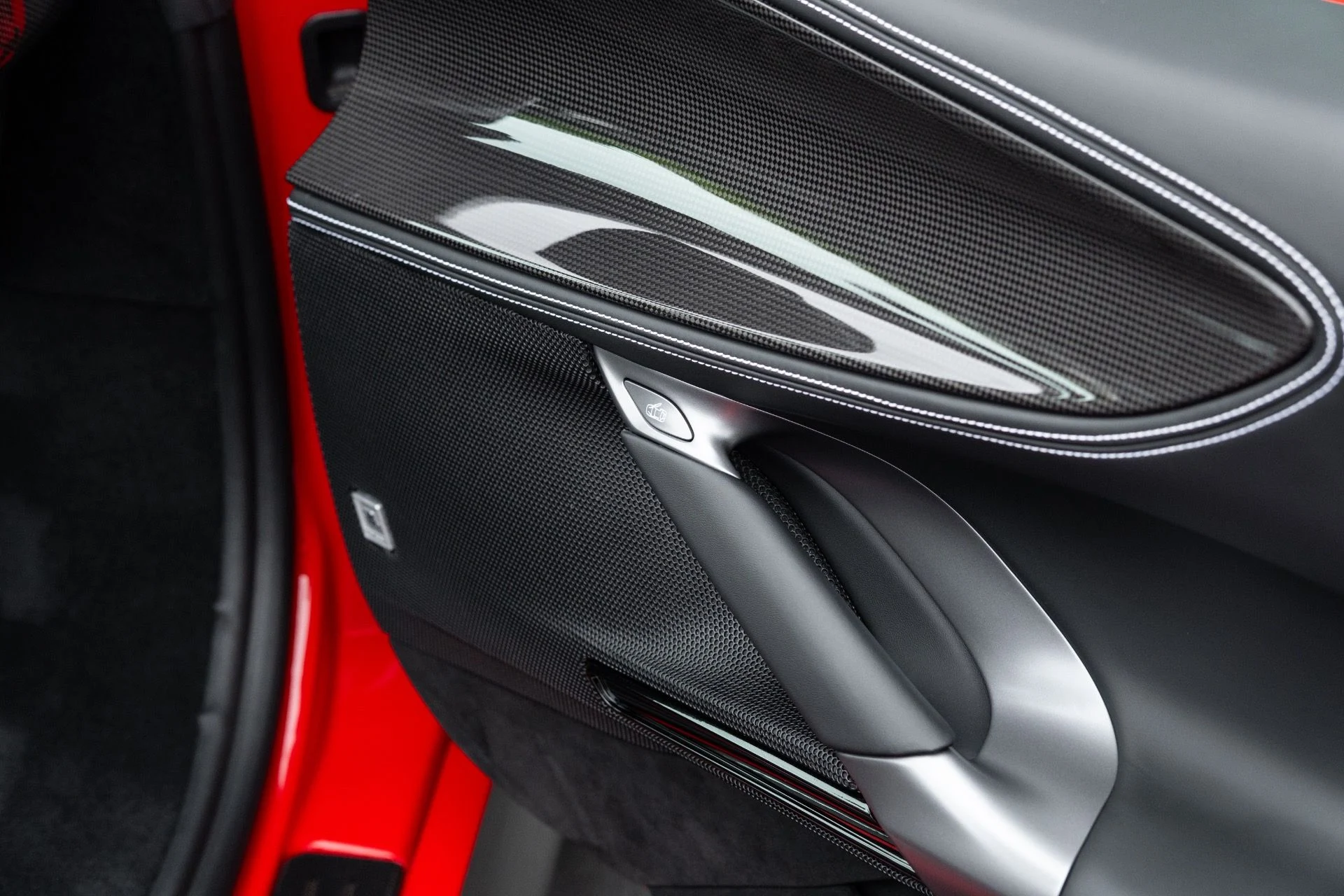 mph067_547518303_Used_2024_Ferrari_SF_90_Spider_1773805384_8d0a02cb19