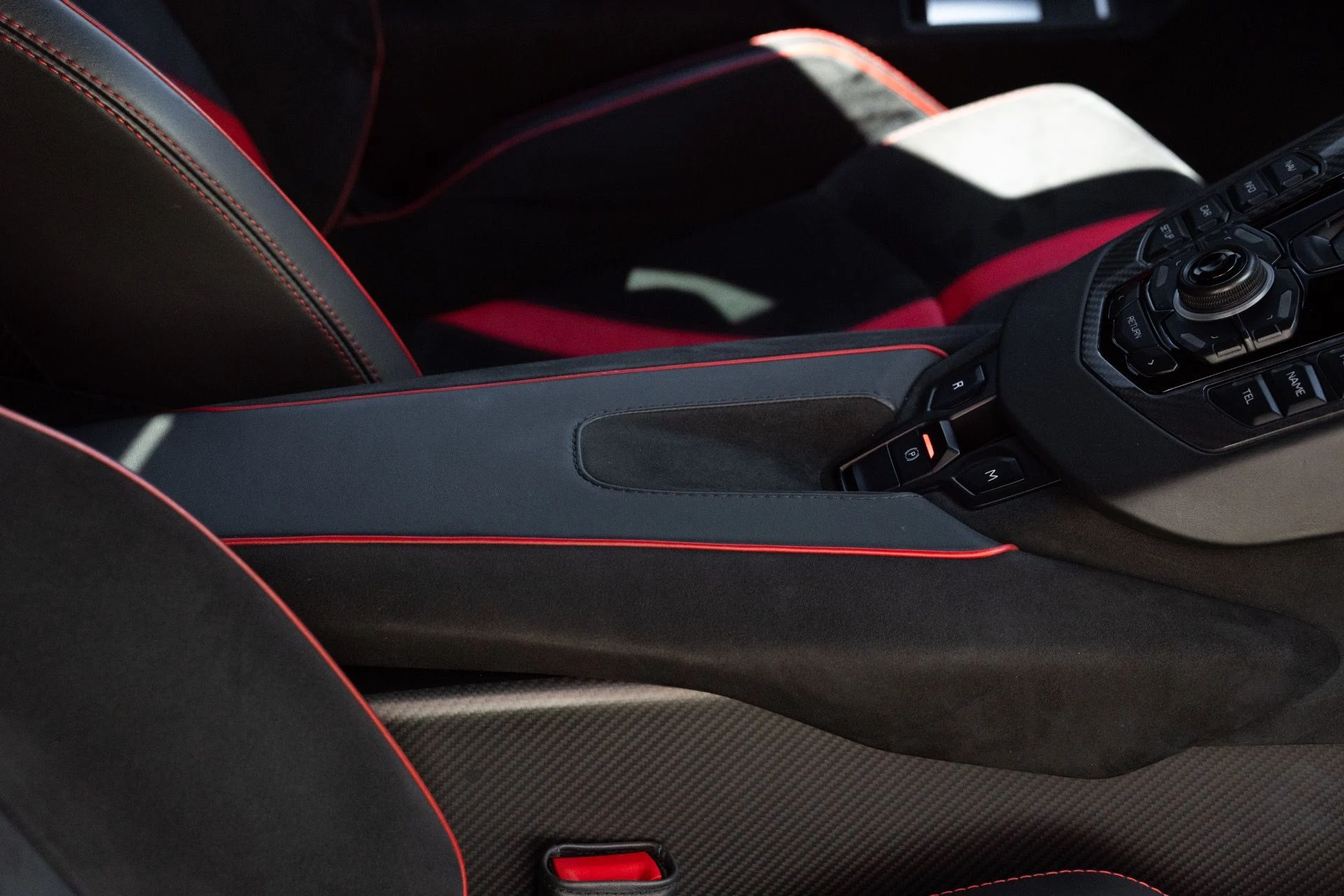 mph067_601406794_Used_2016_Lamborghini_Aventador_LP_750_4_SV_1760392295_55a99a62bb
