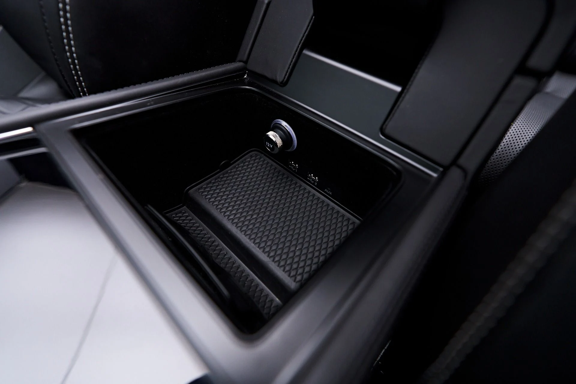 mph067_612043793_Used_2023_Bentley_Continental_GT_Azure_1757028988_9929ca8e1d