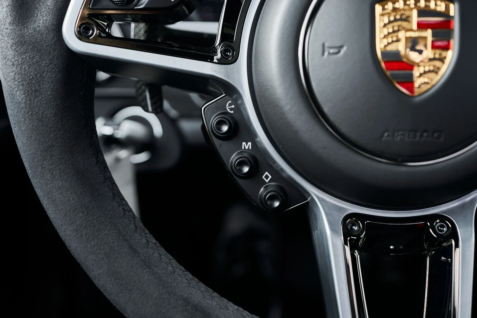 mph067_613292770_Used_2015_Porsche_918_Spyder_w_Weissach_Package_1764874366_fe21ff640f