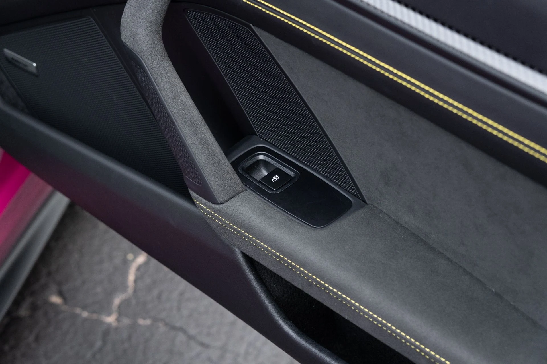 mph067_697687328_Used_2024_Porsche_911_GT_3_1776966322_7b4b631fe3