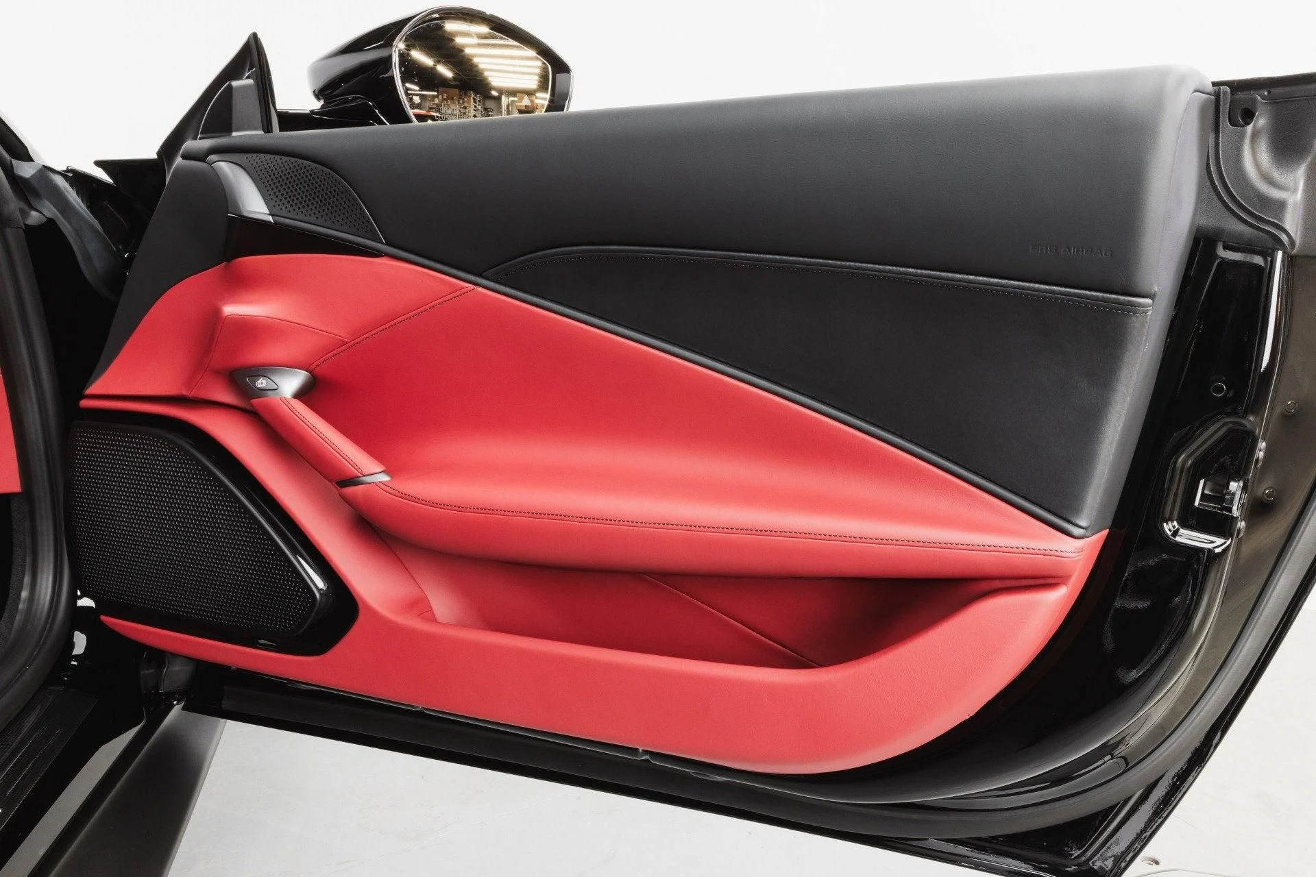 mph067_70003065_Used_2024_Ferrari_Roma_Spider_1777350175_ee9cea0f11