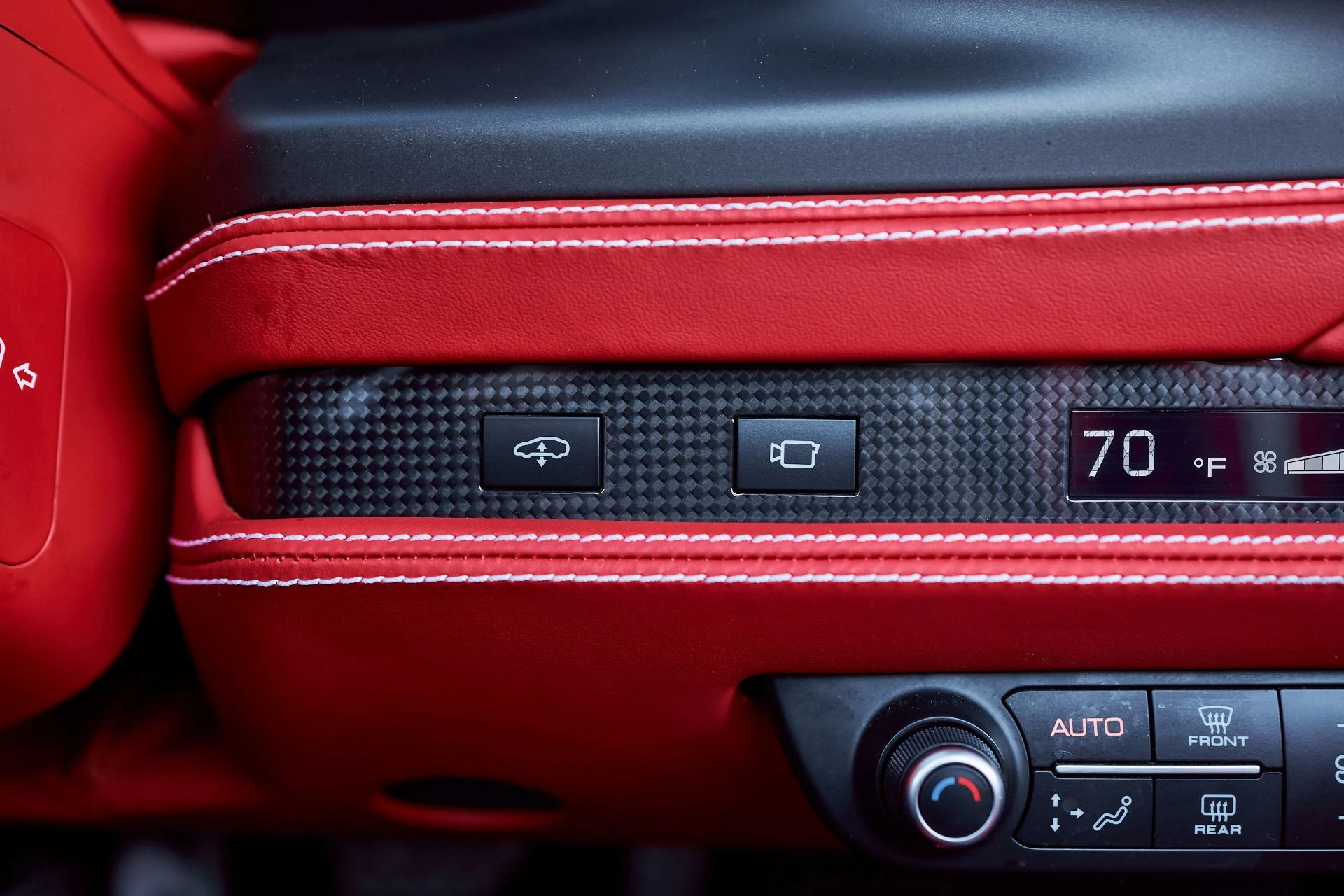 mph067_742503485_Used_2021_Ferrari_F8_Spider_Base_1763084346_f2a097a61c