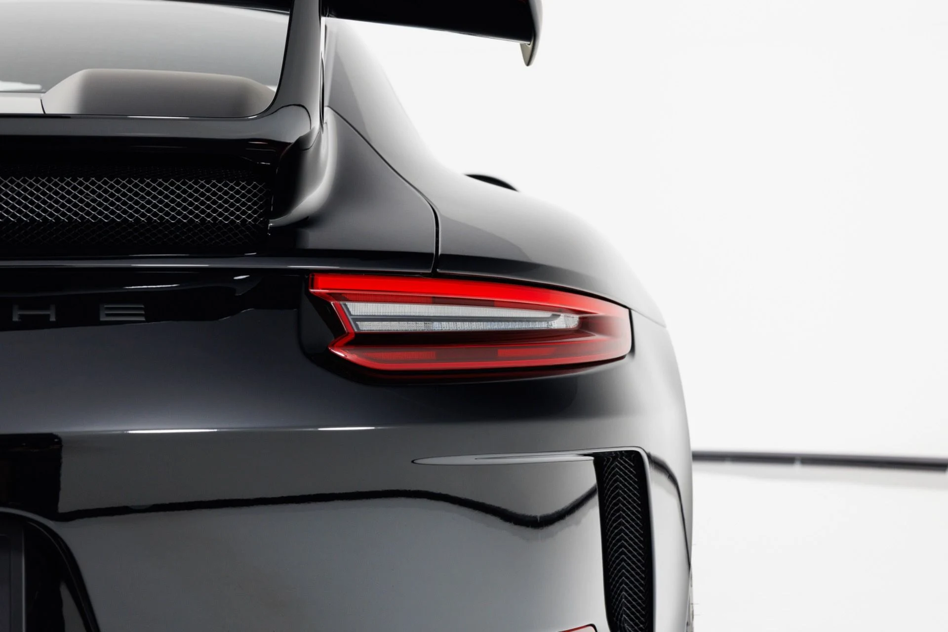 mph067_748579605_Used_2018_Porsche_911_GT_3_1781025629_6656b8ff1b