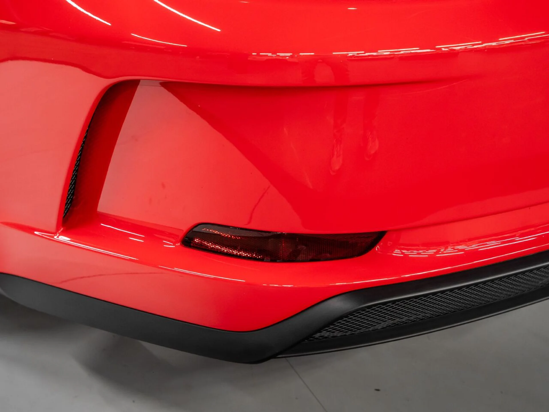 mph067_772003940_porsche_911_2018_7673c64029