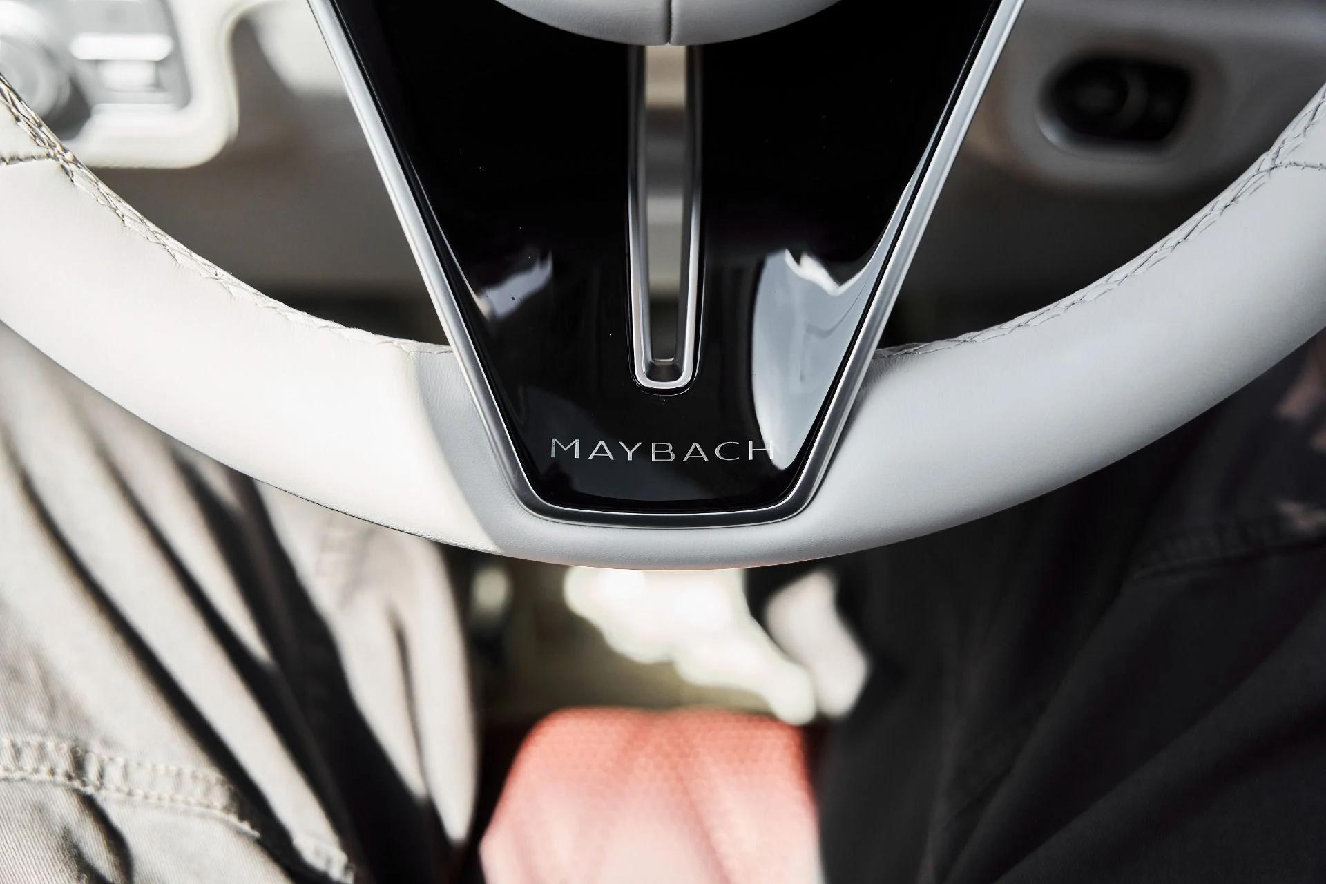 mph067_83664287_Used_2026_Mercedes_Benz_GLS_Maybach_GLS_600_1776732885_23d9efb3f8