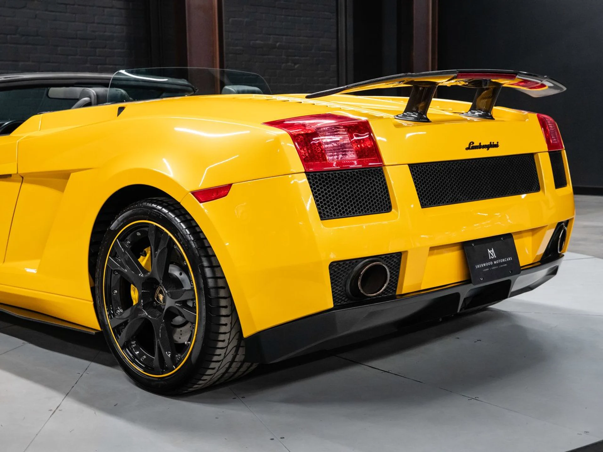 mph067_843161246_lamborghini_gallardo_2006_c42ed11fef