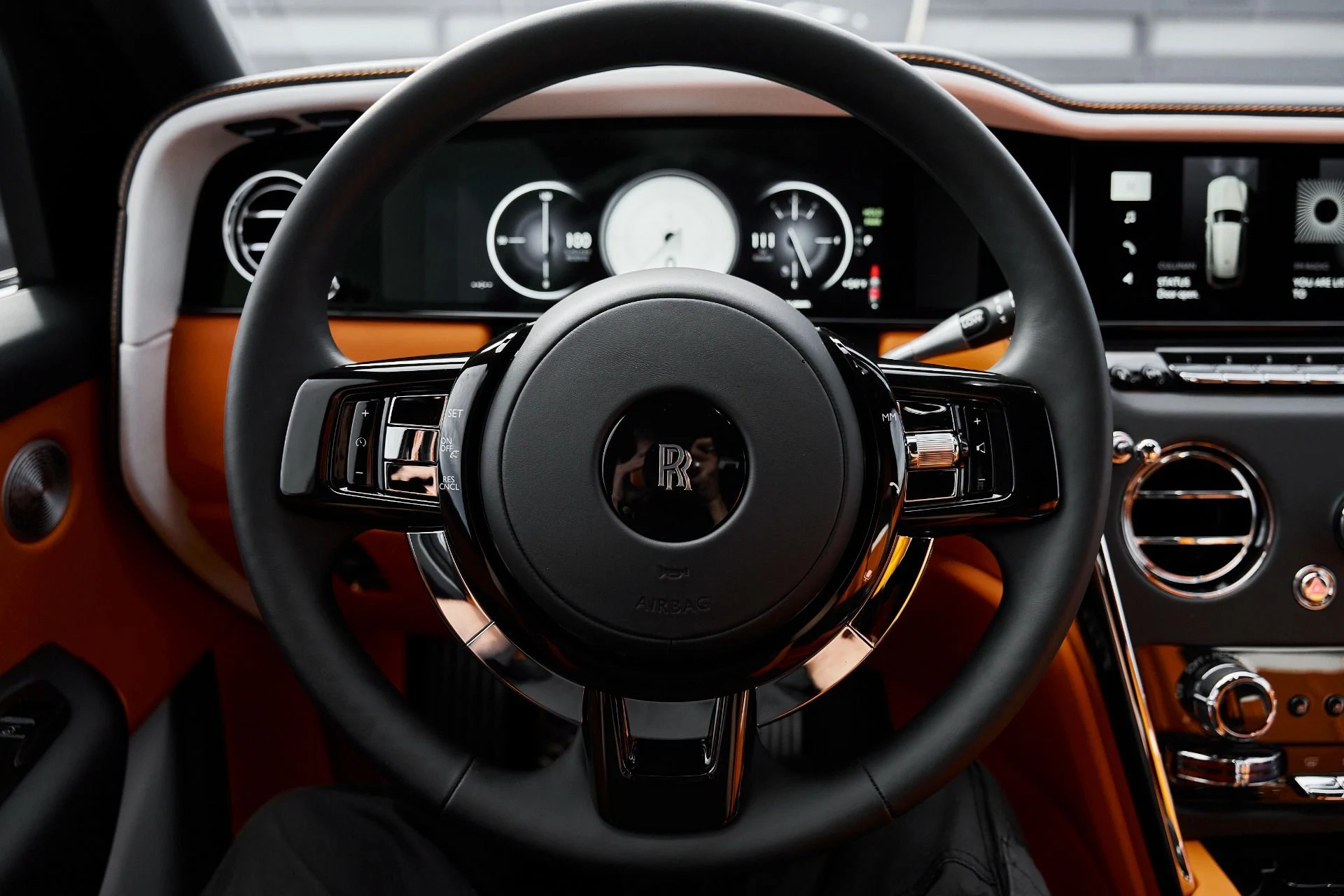 mph067_890057089_Used_2025_Rolls_Royce_Cullinan_Base_1770950929_0017ebeddc