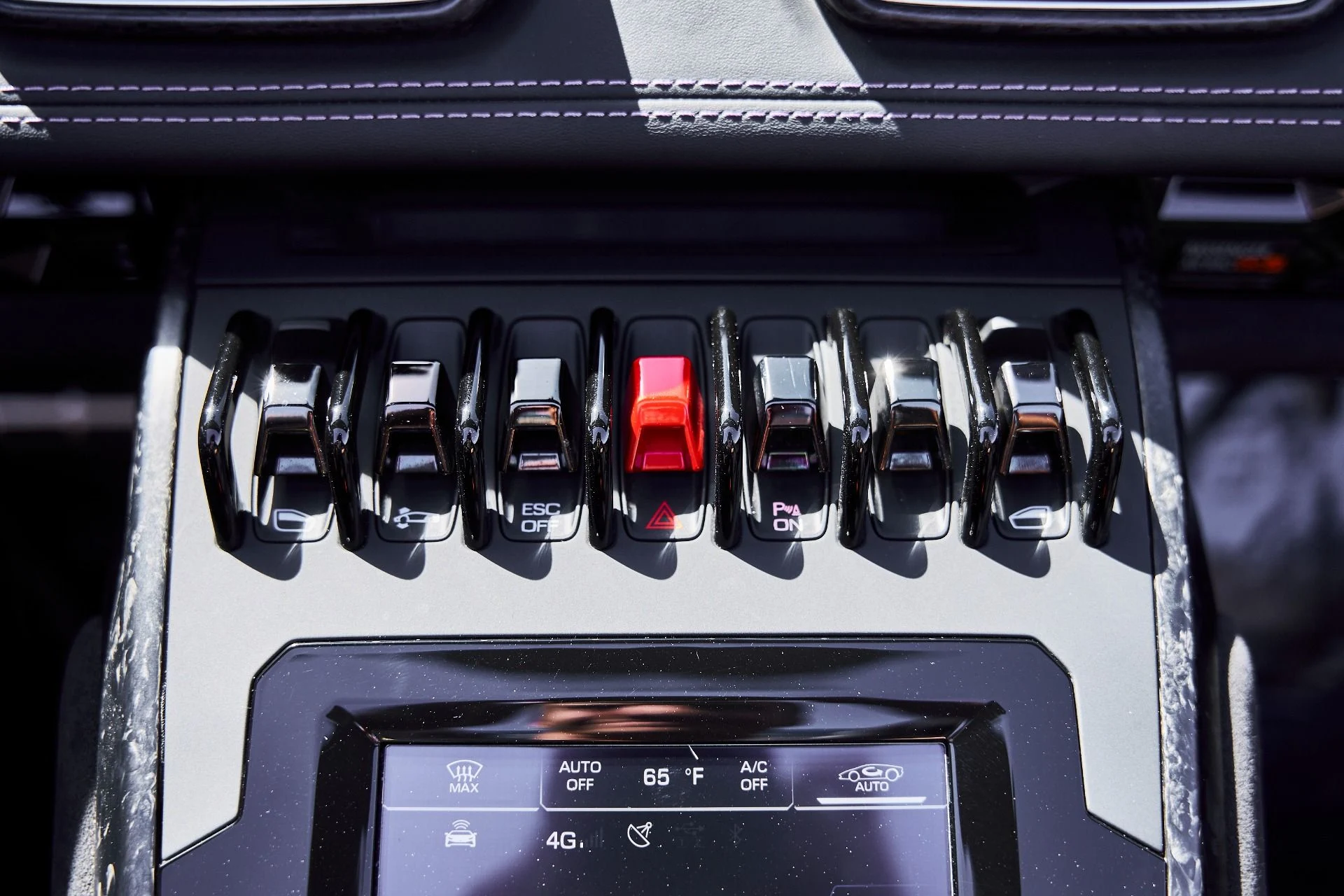 mph067_92234840_Used_2024_Lamborghini_Huracan_EVO_Base_1776733956_9e9767009b