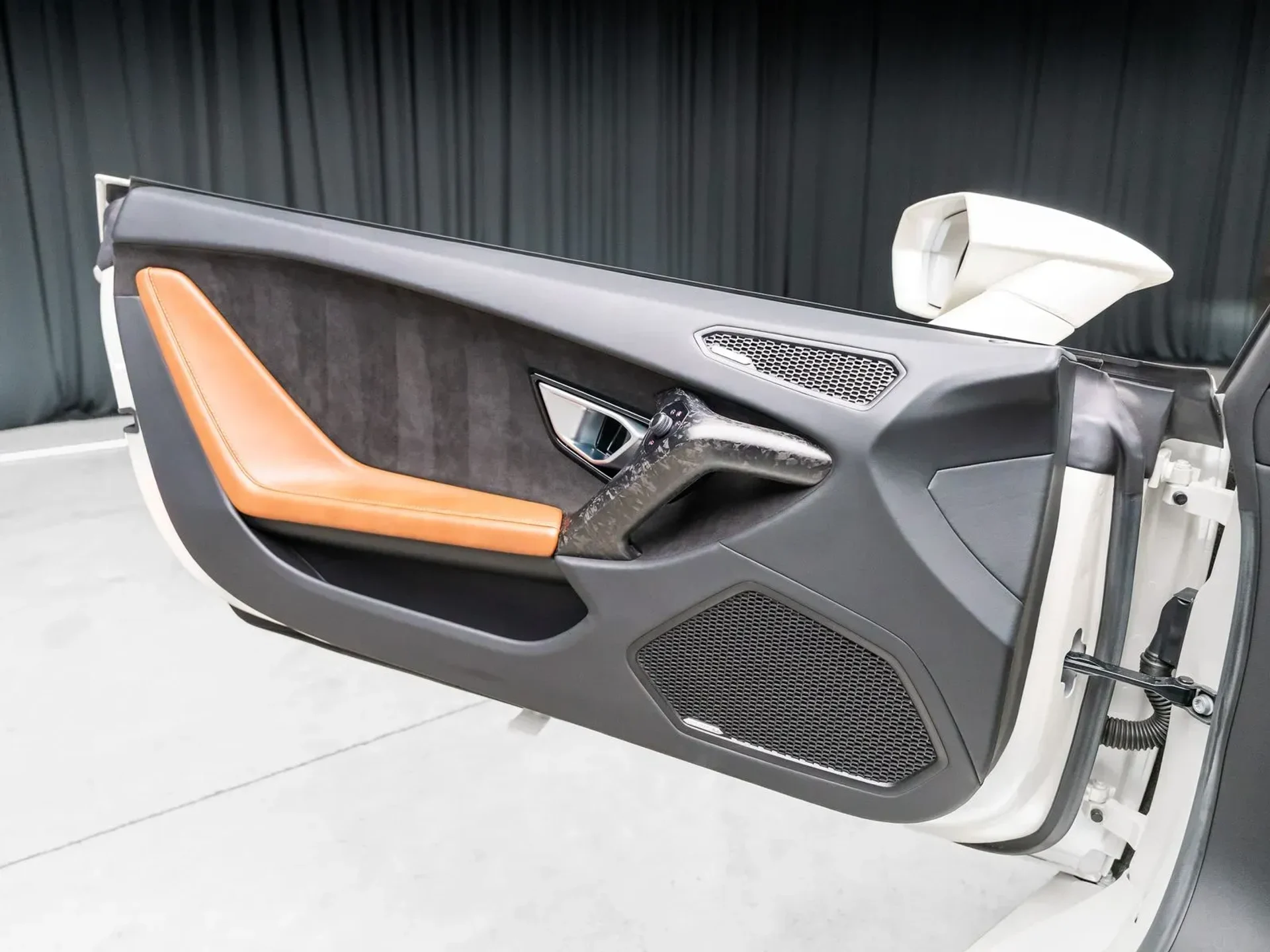 mph067_931522287_97589c33_85fe_492f_a114_be67098bc8ca_e1404499da