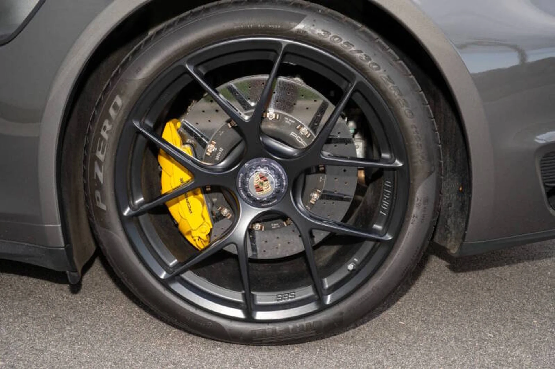 mph067_948359708_2016_porsche_911_turbo_s_awd_2dr_coupe_7b67f2ff2f