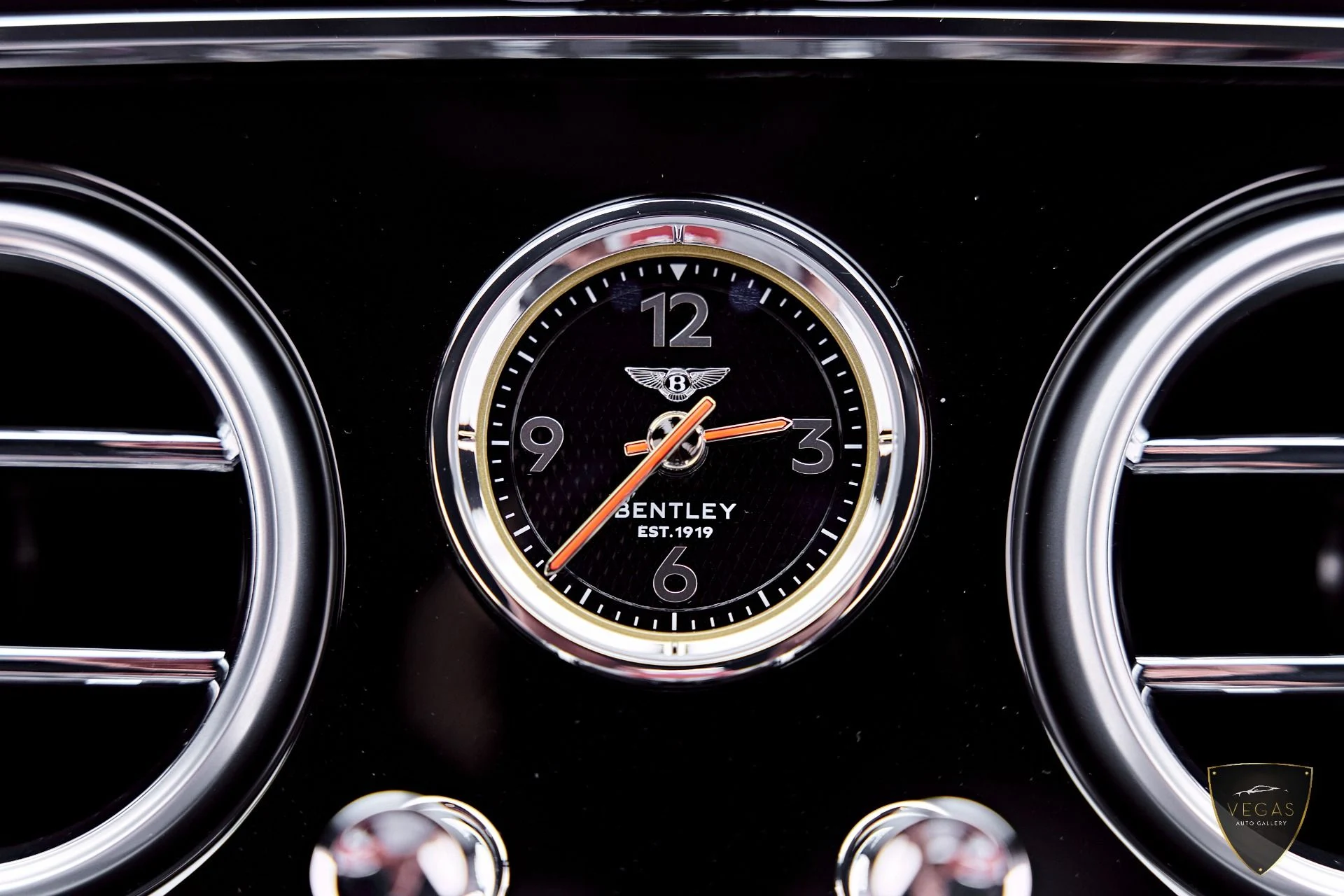 mph067_993226754_Used_2024_Bentley_Continental_GT_V8_1783621734_188c1e9ea3