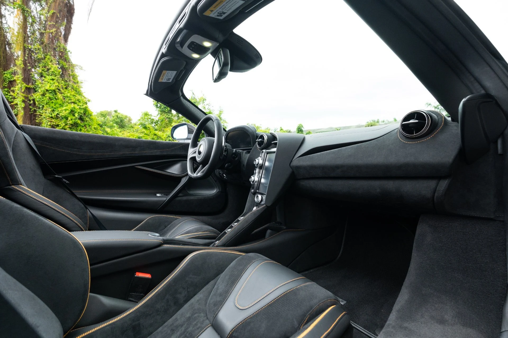 mph068_101205317_Used_2022_Mc_Laren_720_S_Spider_Performance_1776703093_169de56eb8