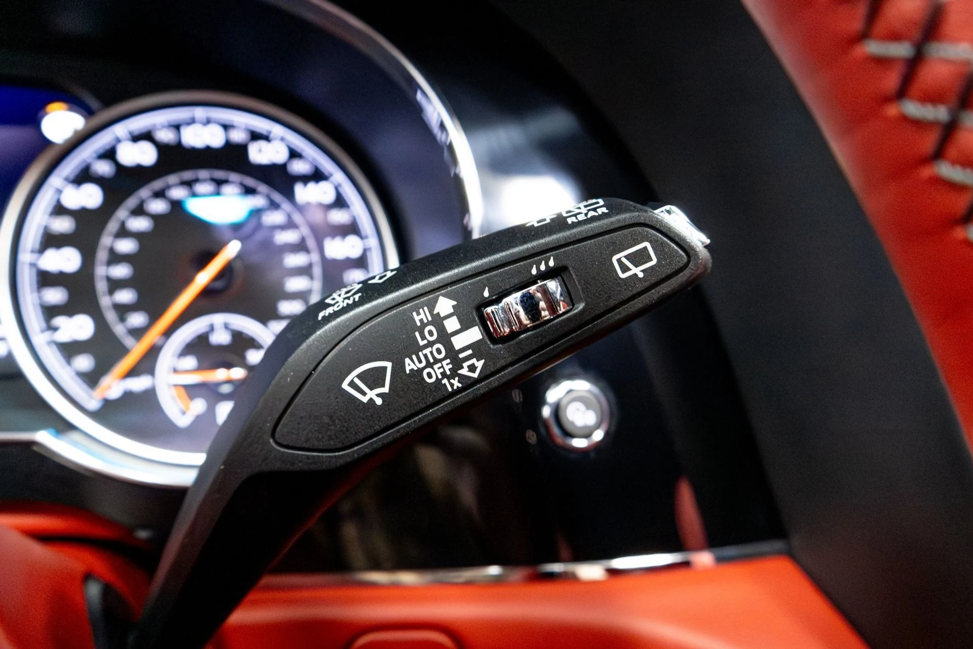 mph068_1075140007_Used_2020_Bentley_Bentayga_V8_1774292202_6674e0142e